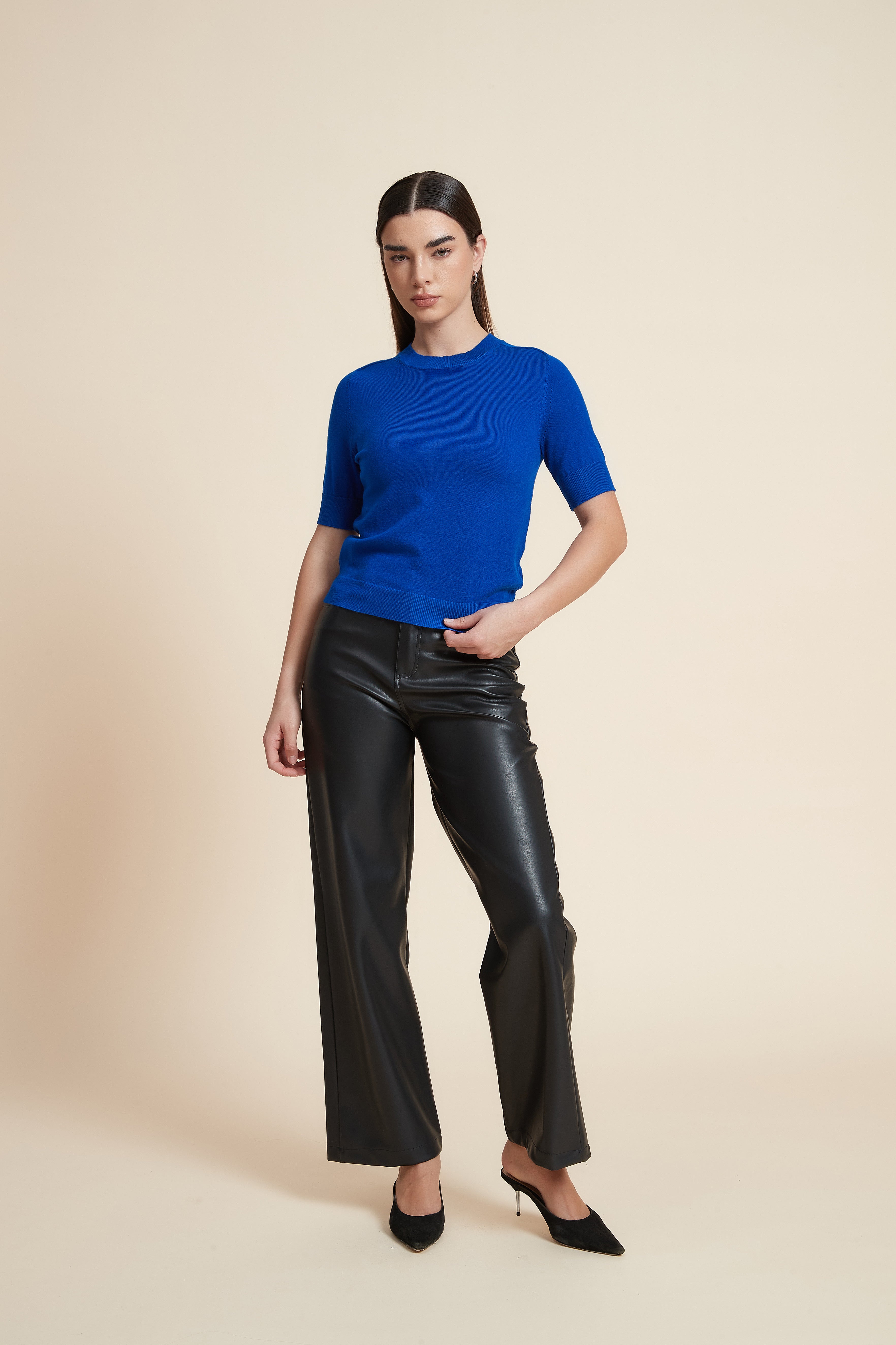 Plain Short Sleeve Top with Round Neck