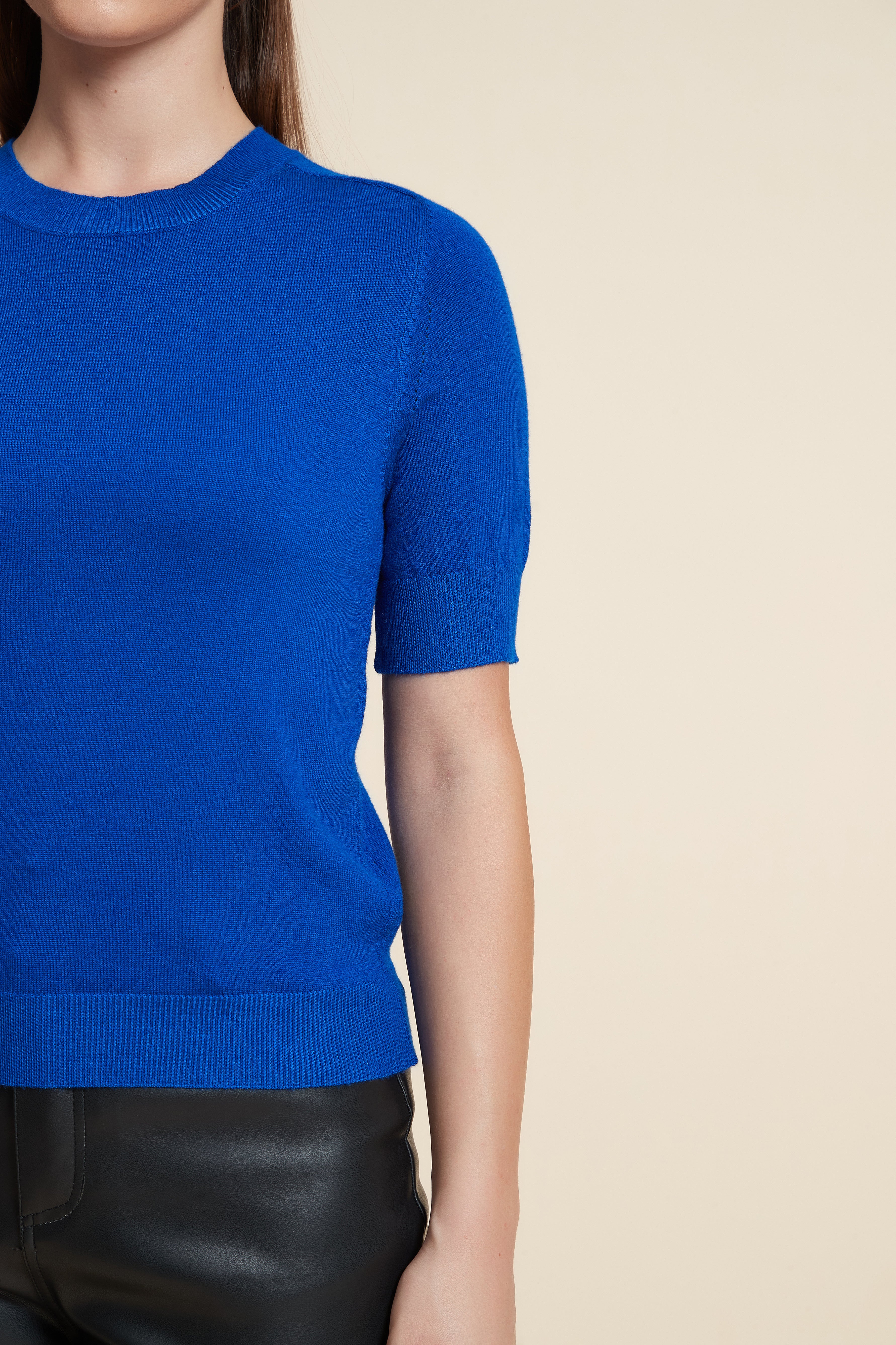 Plain Short Sleeve Top with Round Neck
