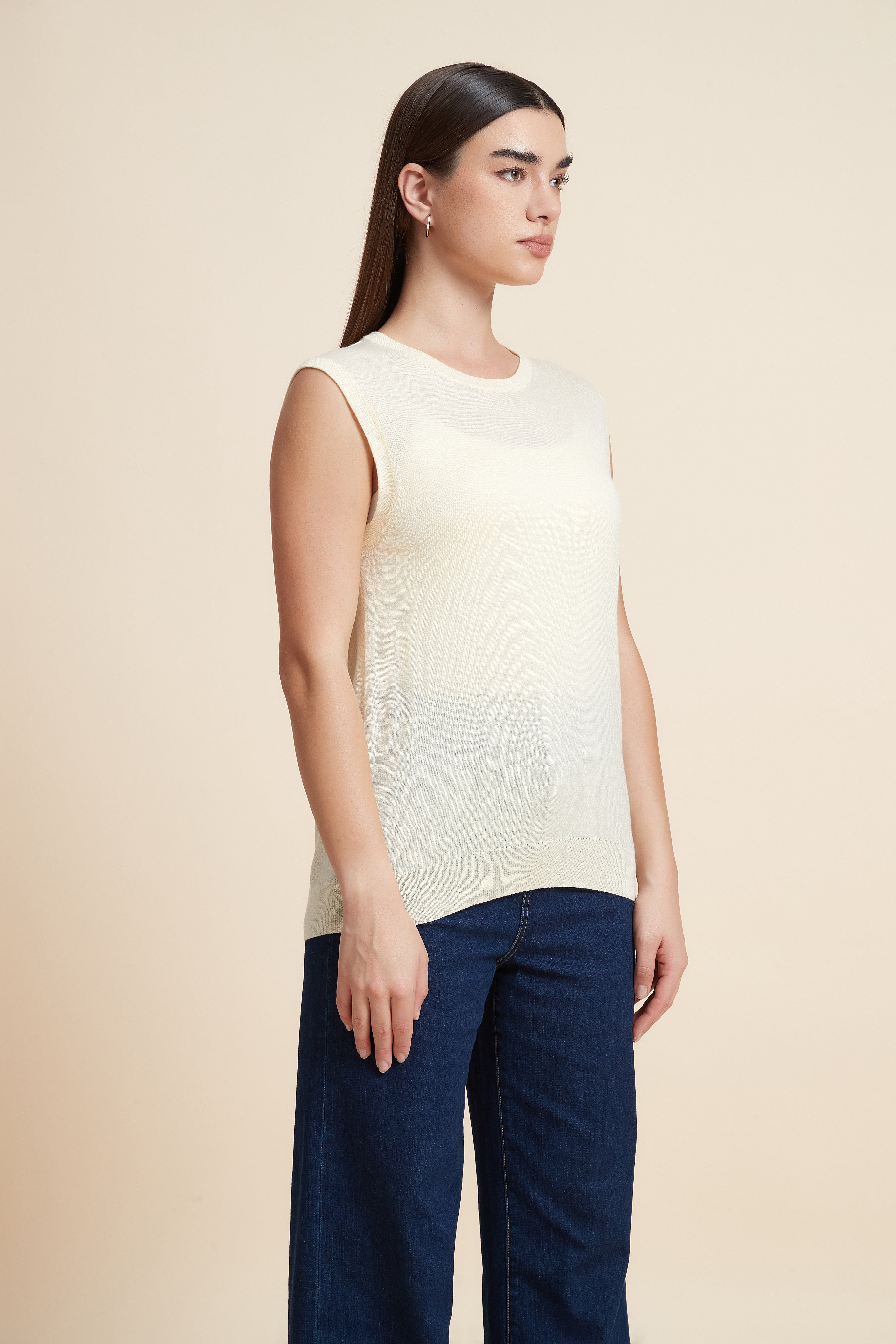 Sleeveless Plain Blouse