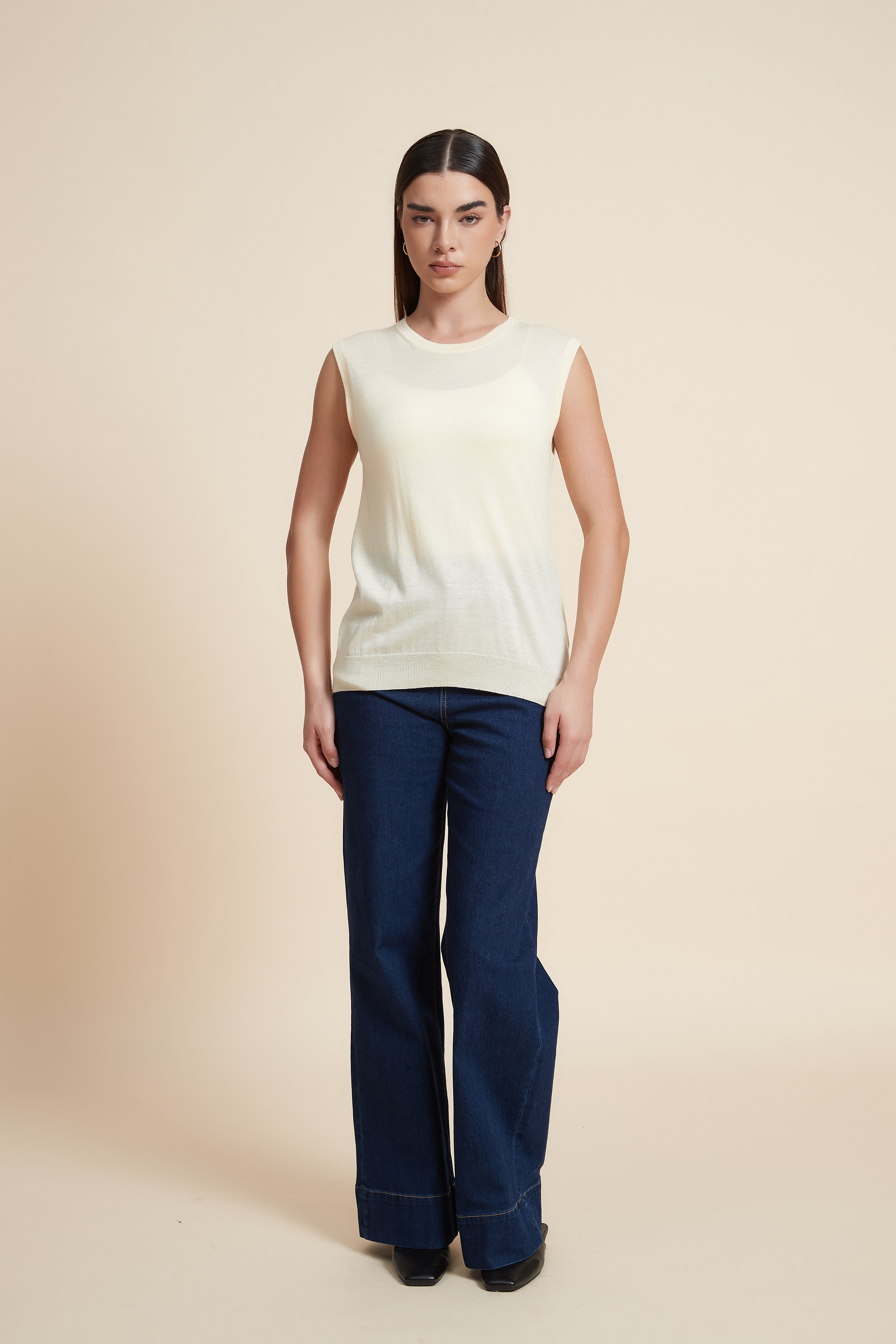 Sleeveless Plain Blouse