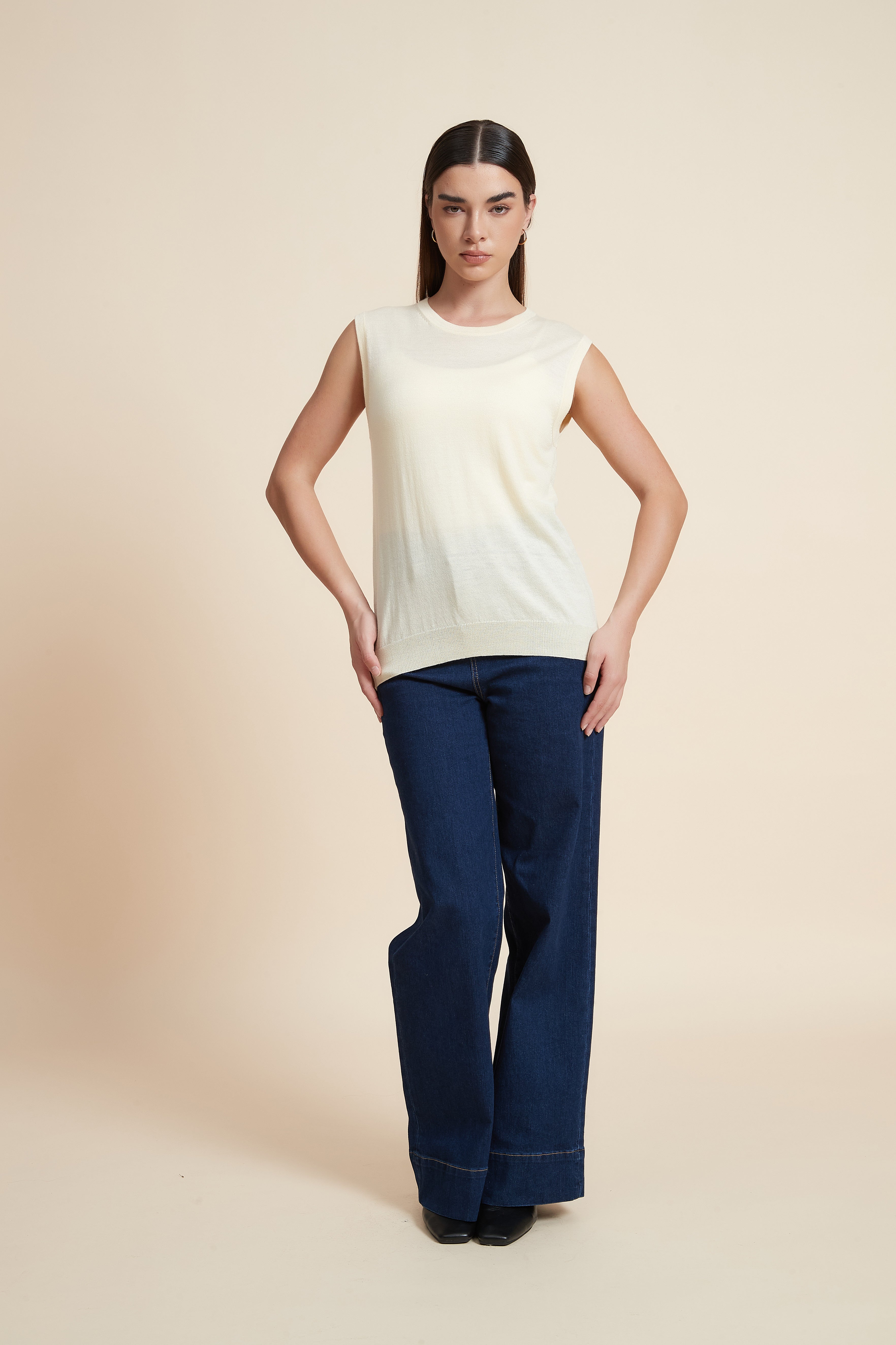 Sleeveless Plain Blouse