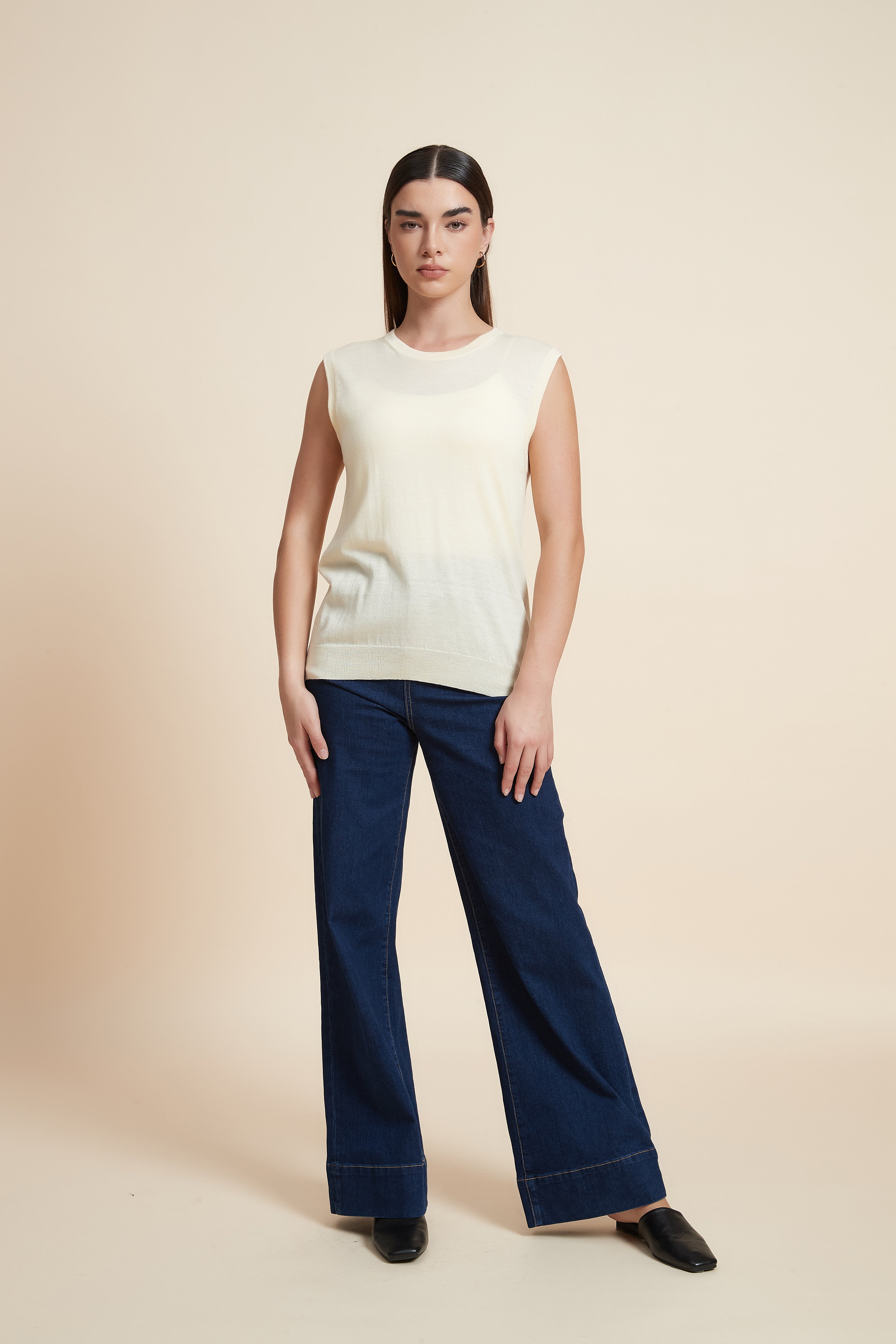 Sleeveless Plain Blouse