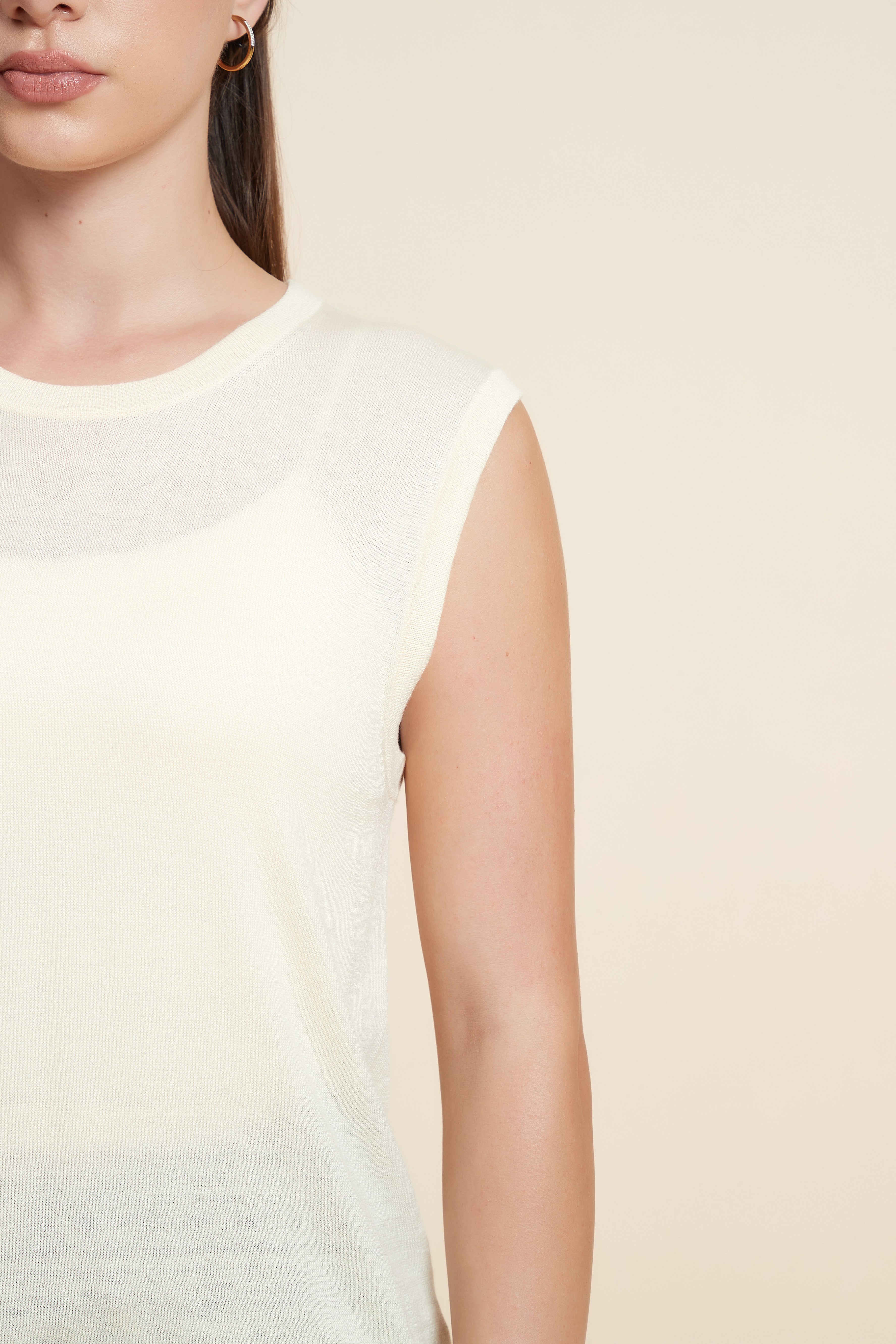 Sleeveless Plain Blouse