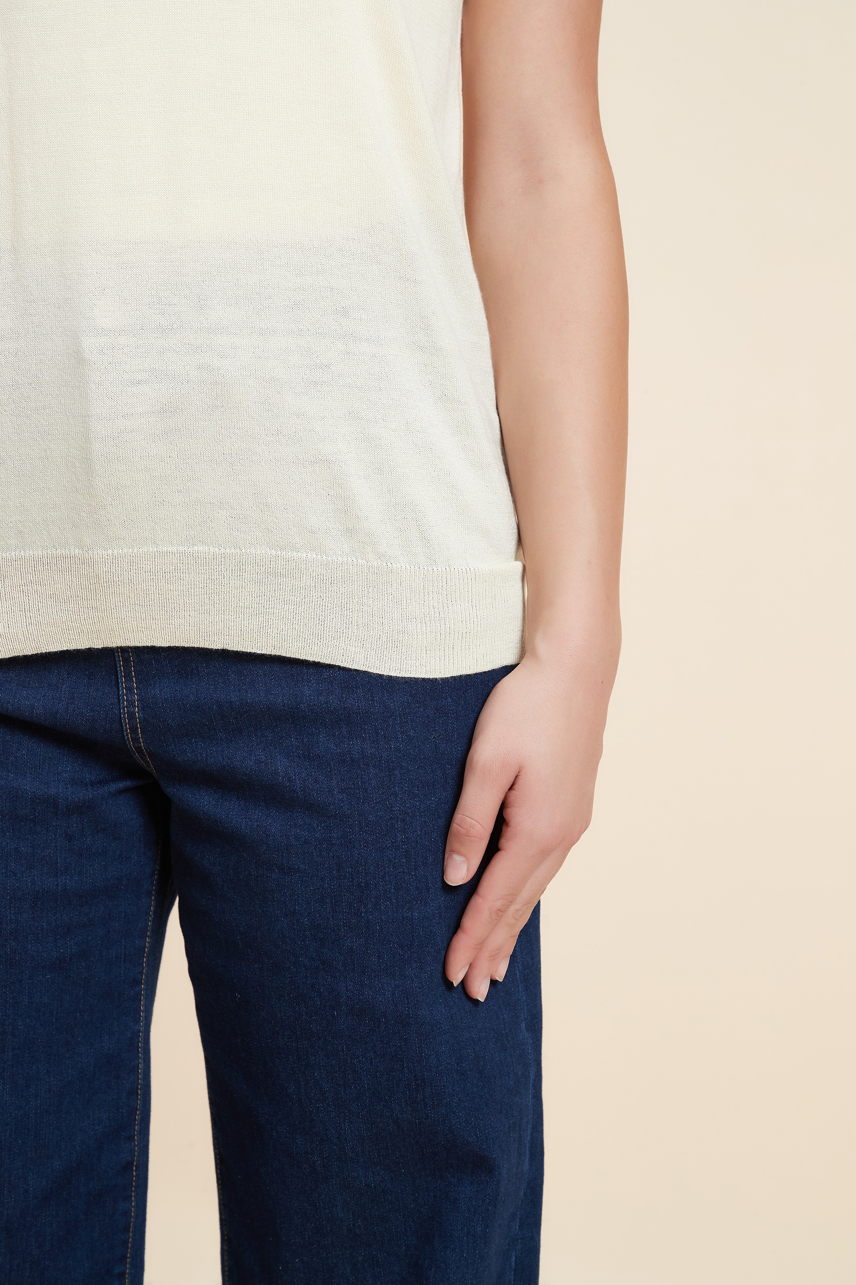 Sleeveless Plain Blouse