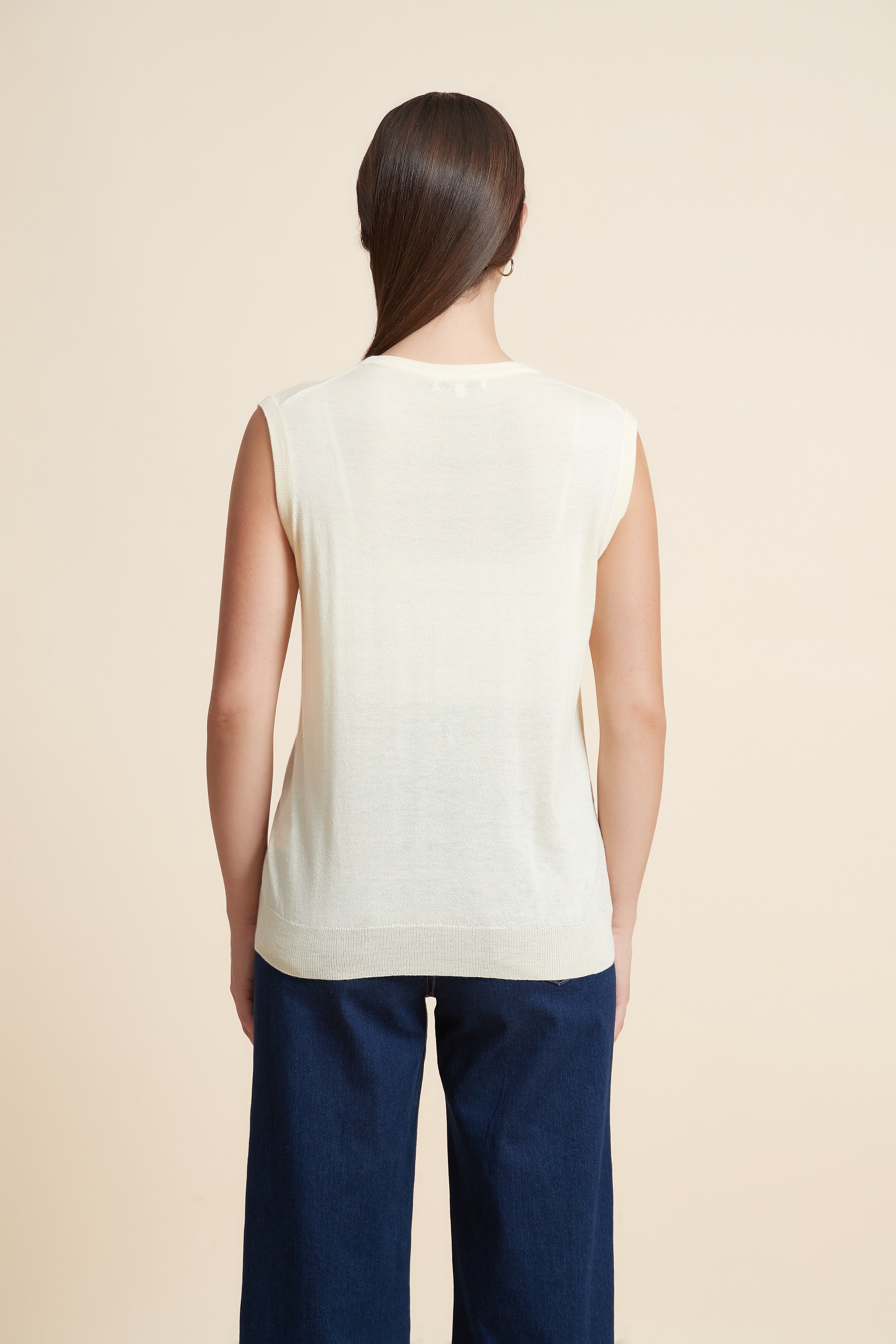 Sleeveless Plain Blouse