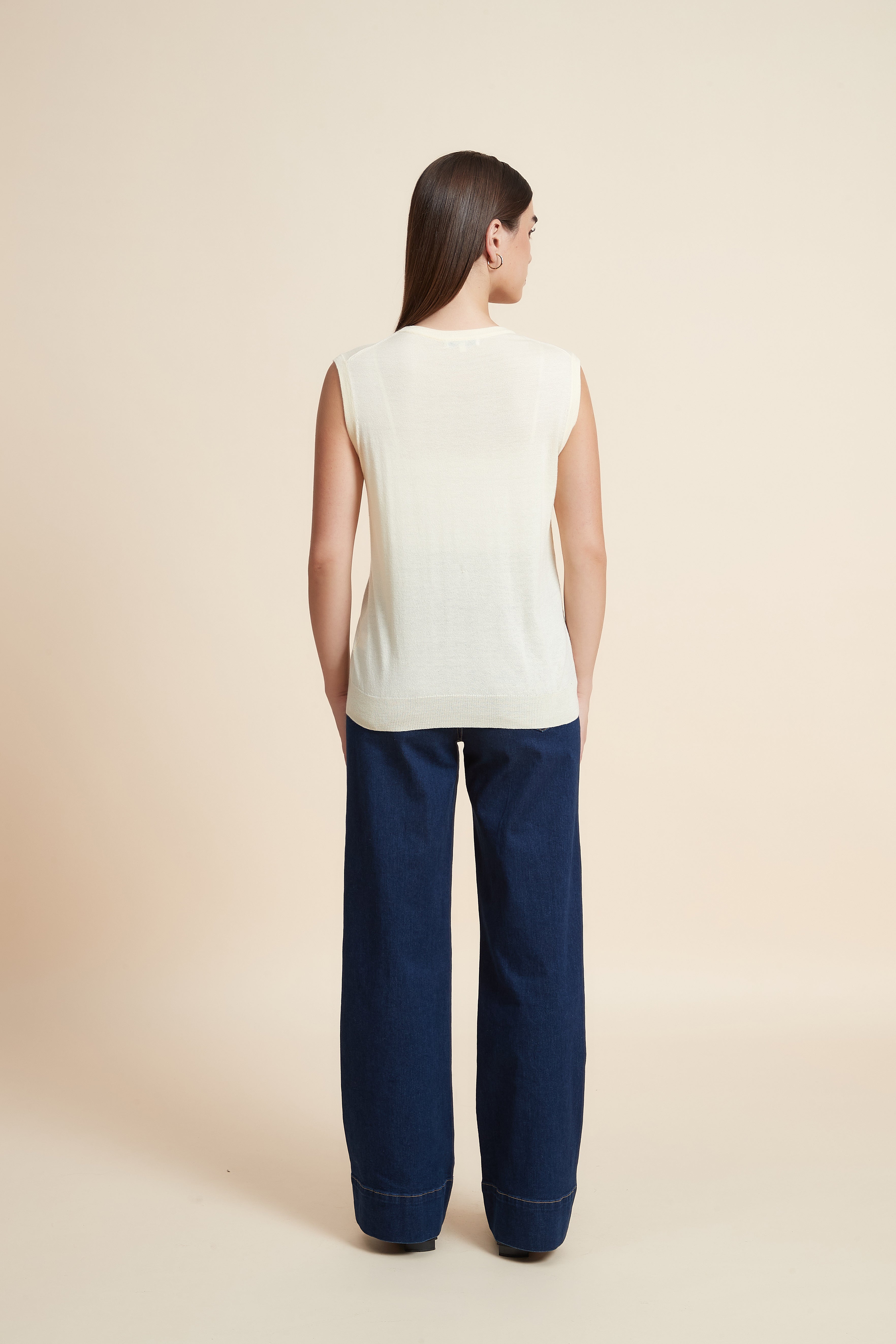 Sleeveless Plain Blouse