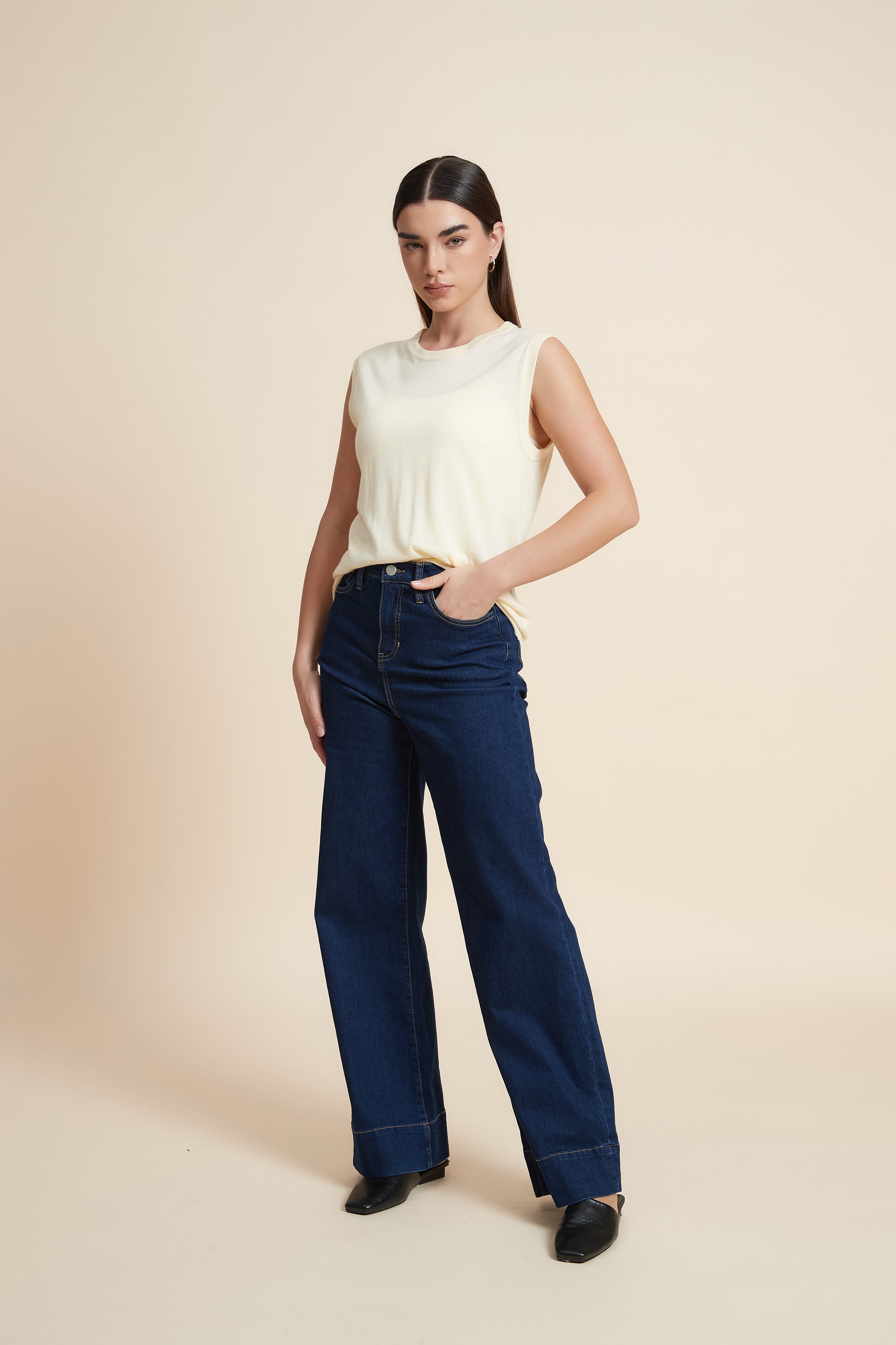 Sleeveless Plain Blouse