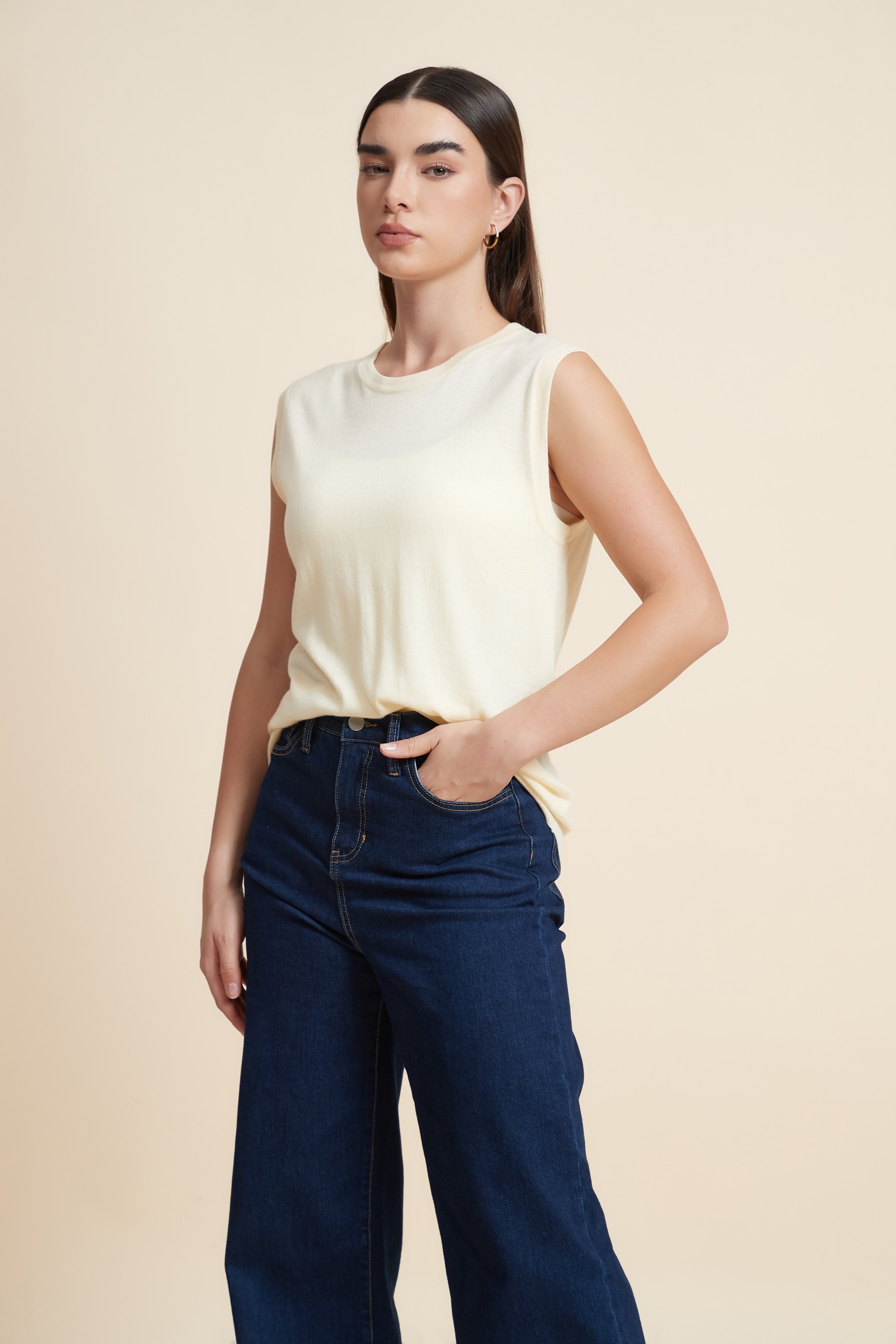 Sleeveless Plain Blouse
