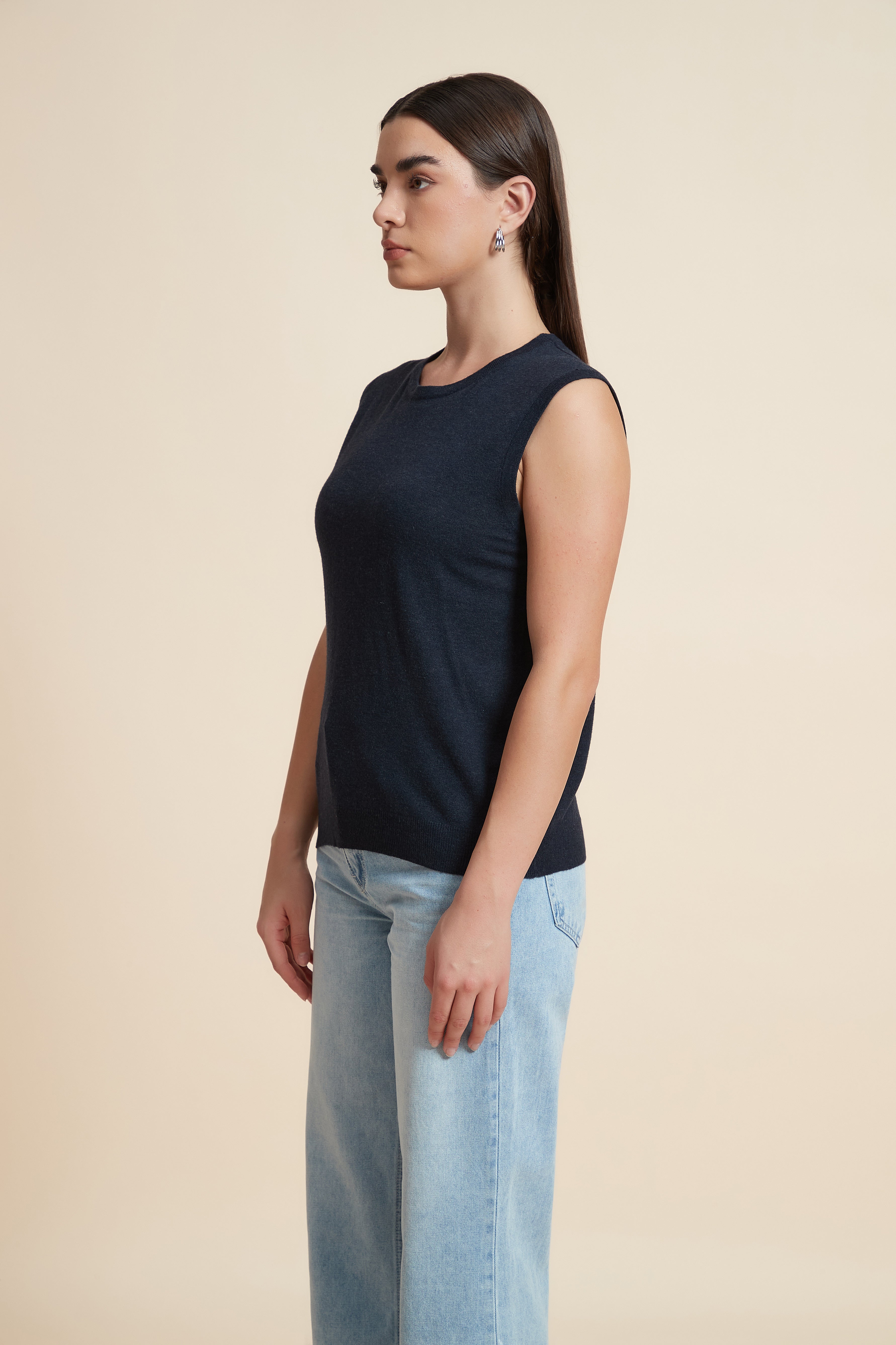 Sleeveless Plain Blouse