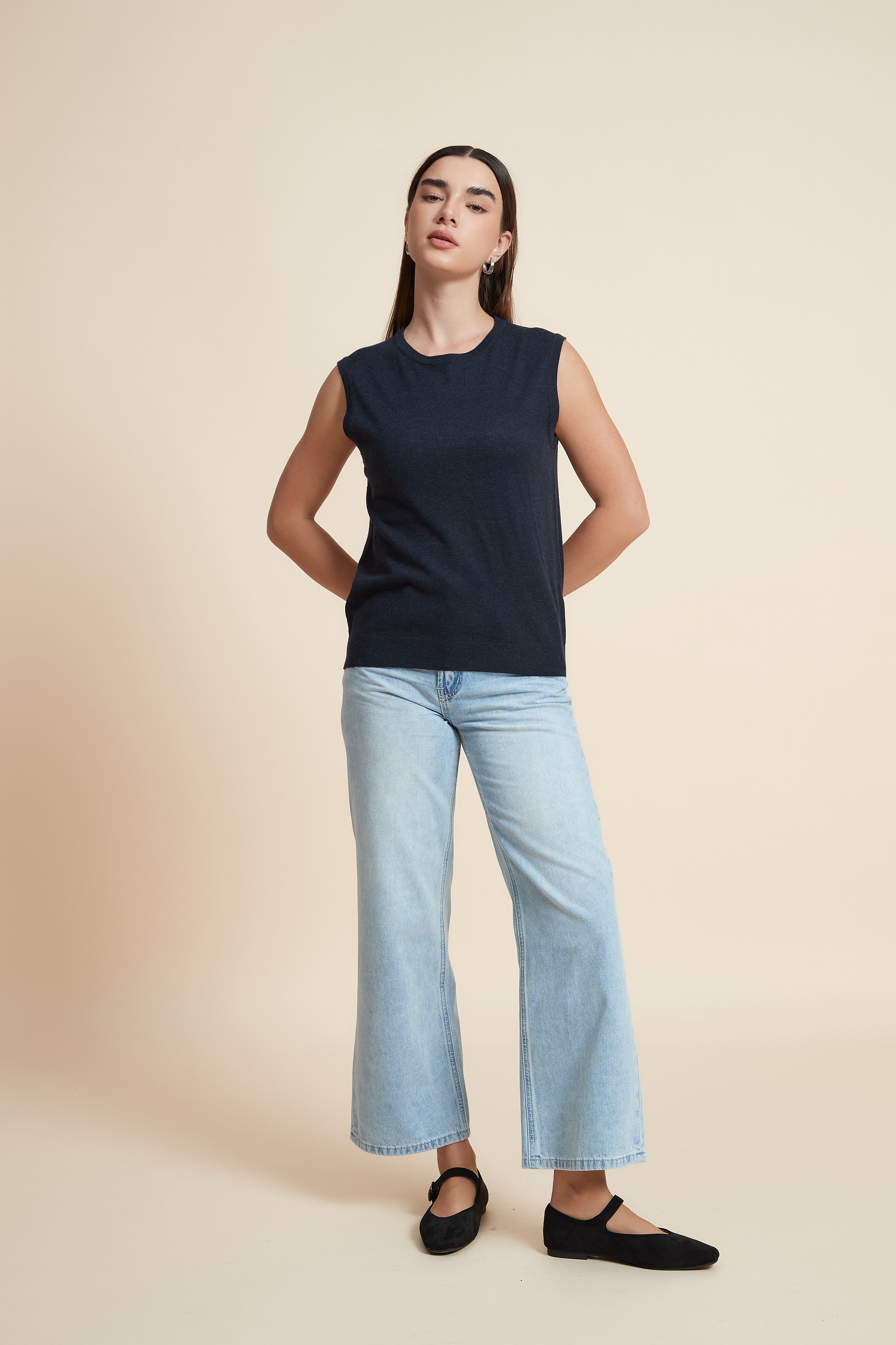 Sleeveless Plain Blouse