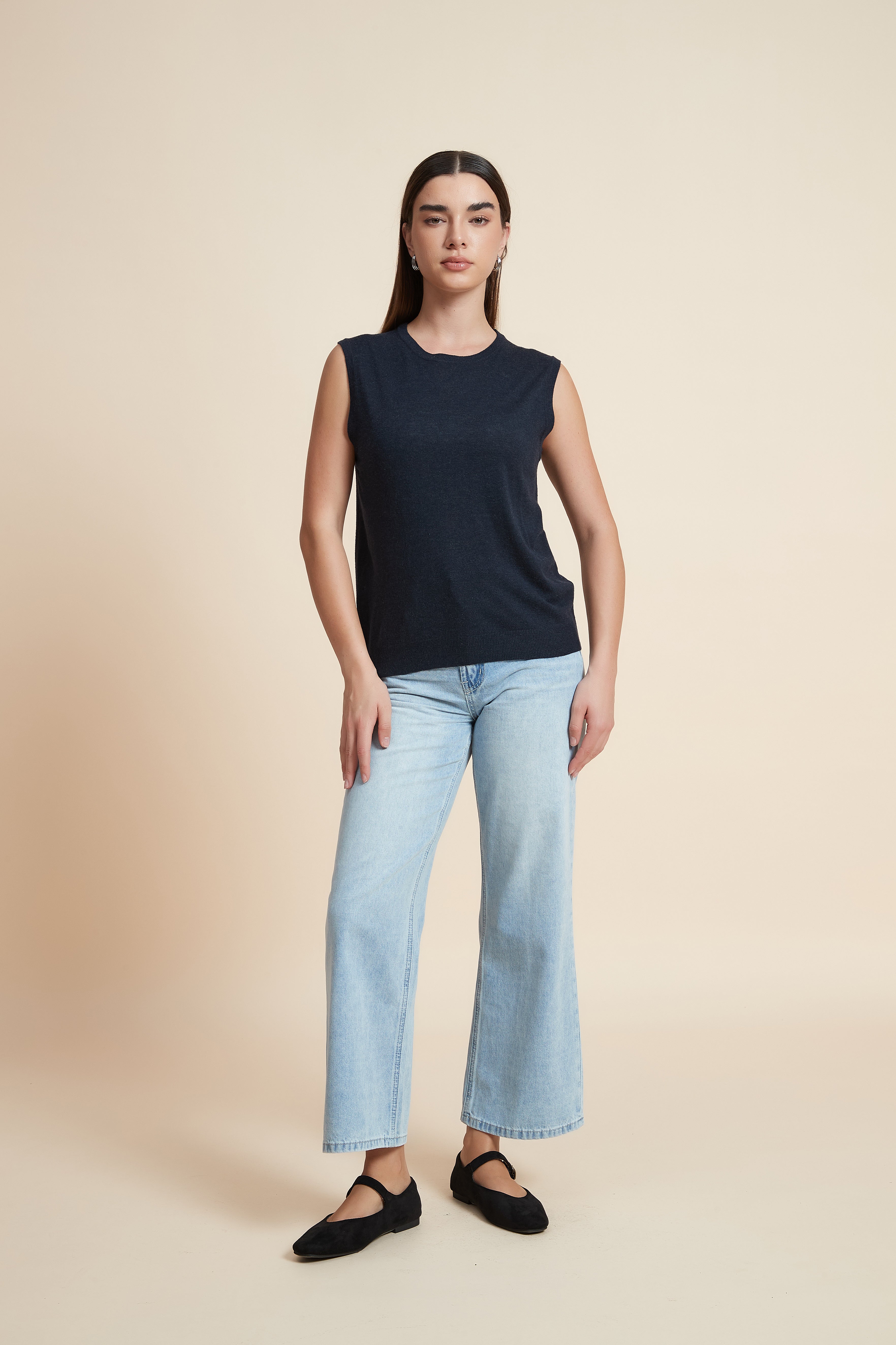 Sleeveless Plain Blouse