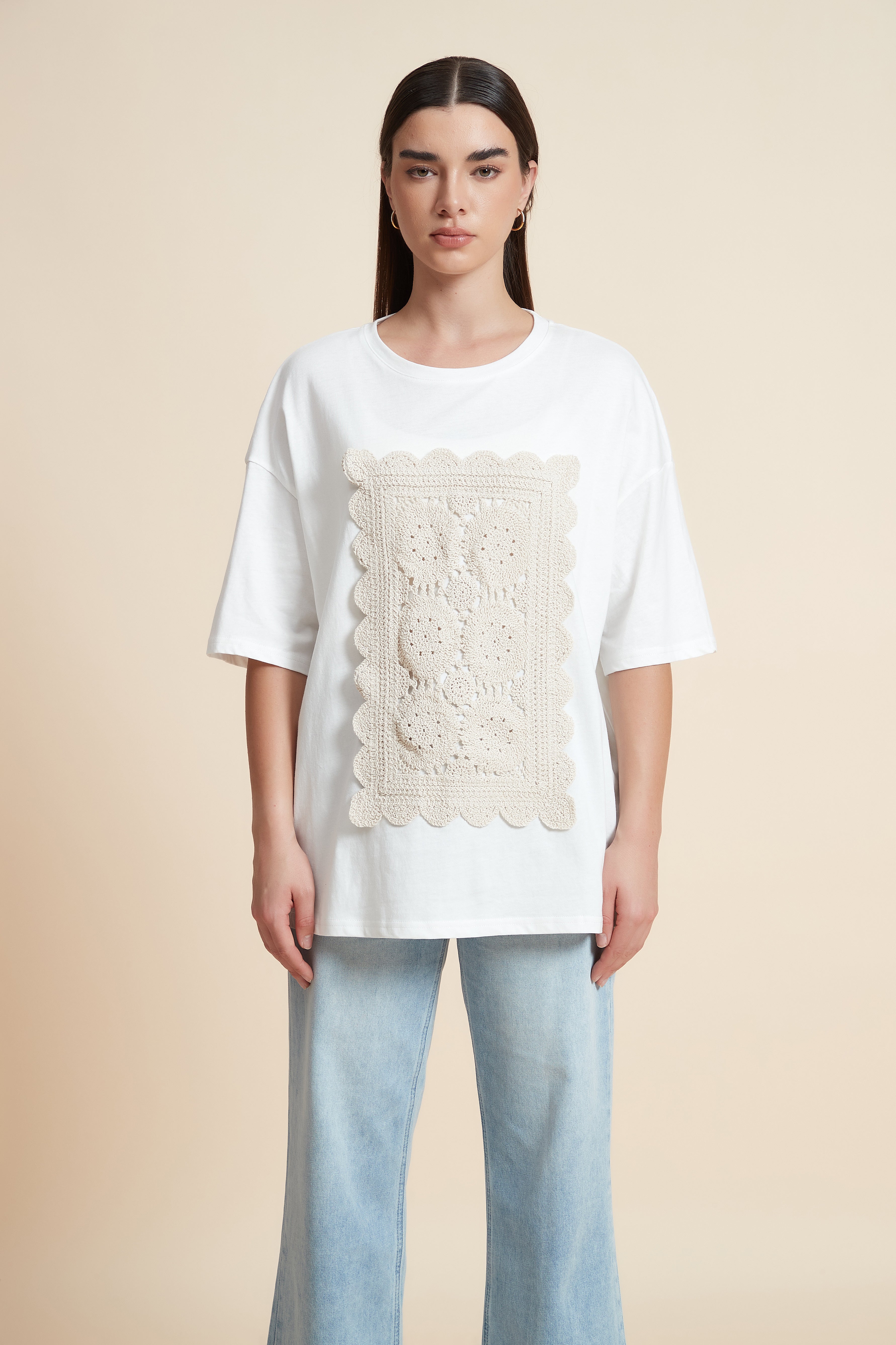 تيشيرت نصف كم مطرز