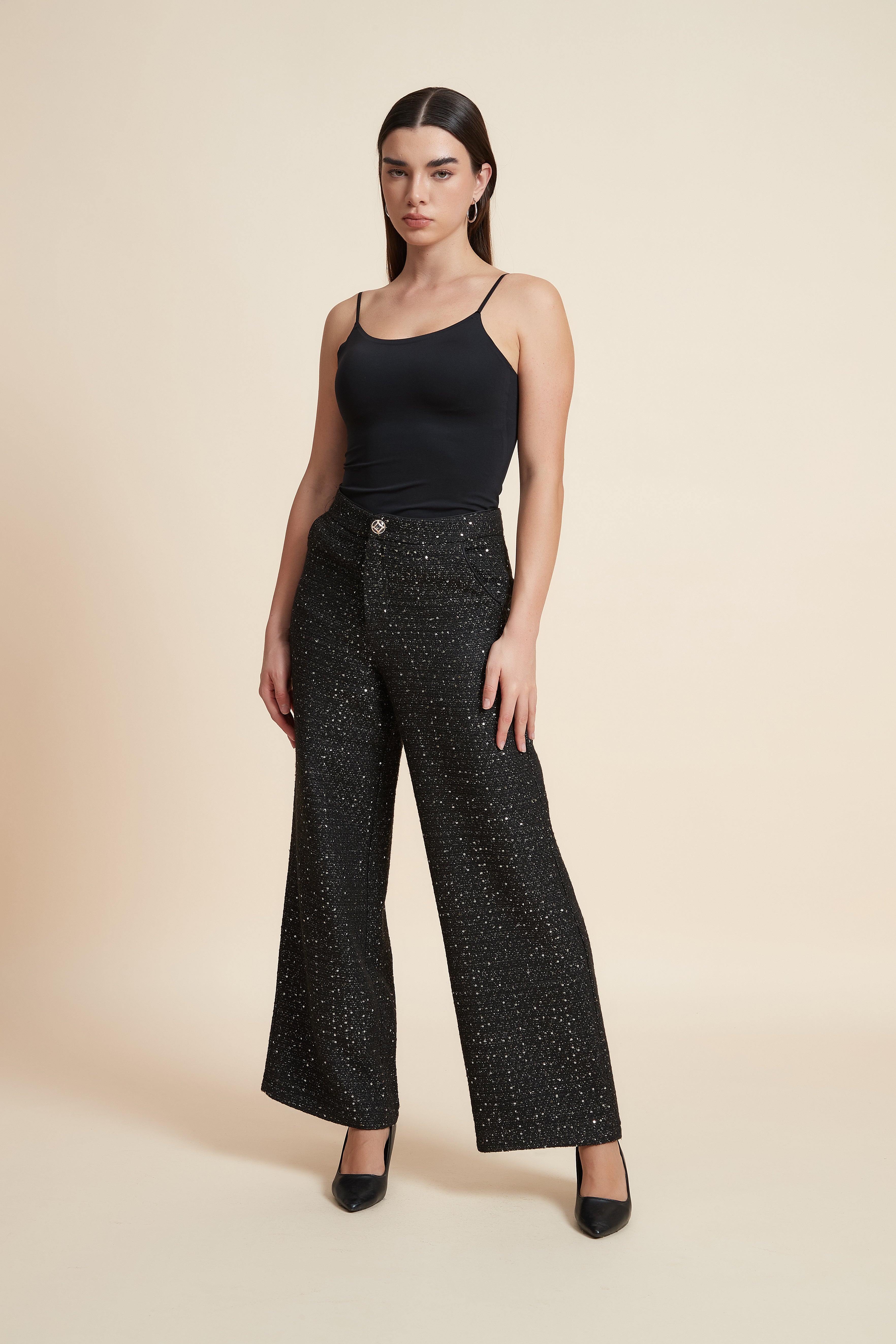 بنطلون طويل لامع بقصة واسعة