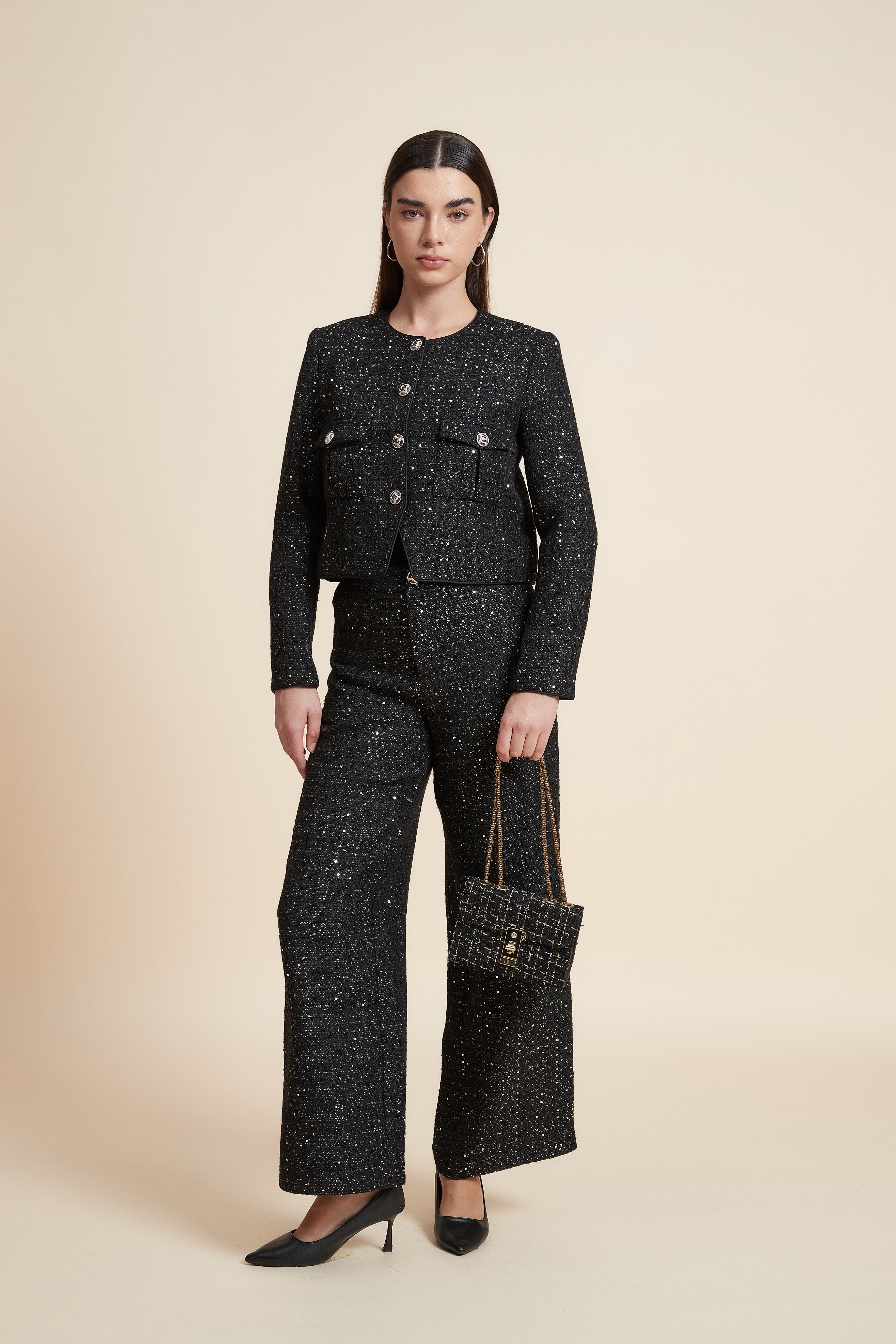 جاكيت قصير لامع أكمام طويلة بجيوب