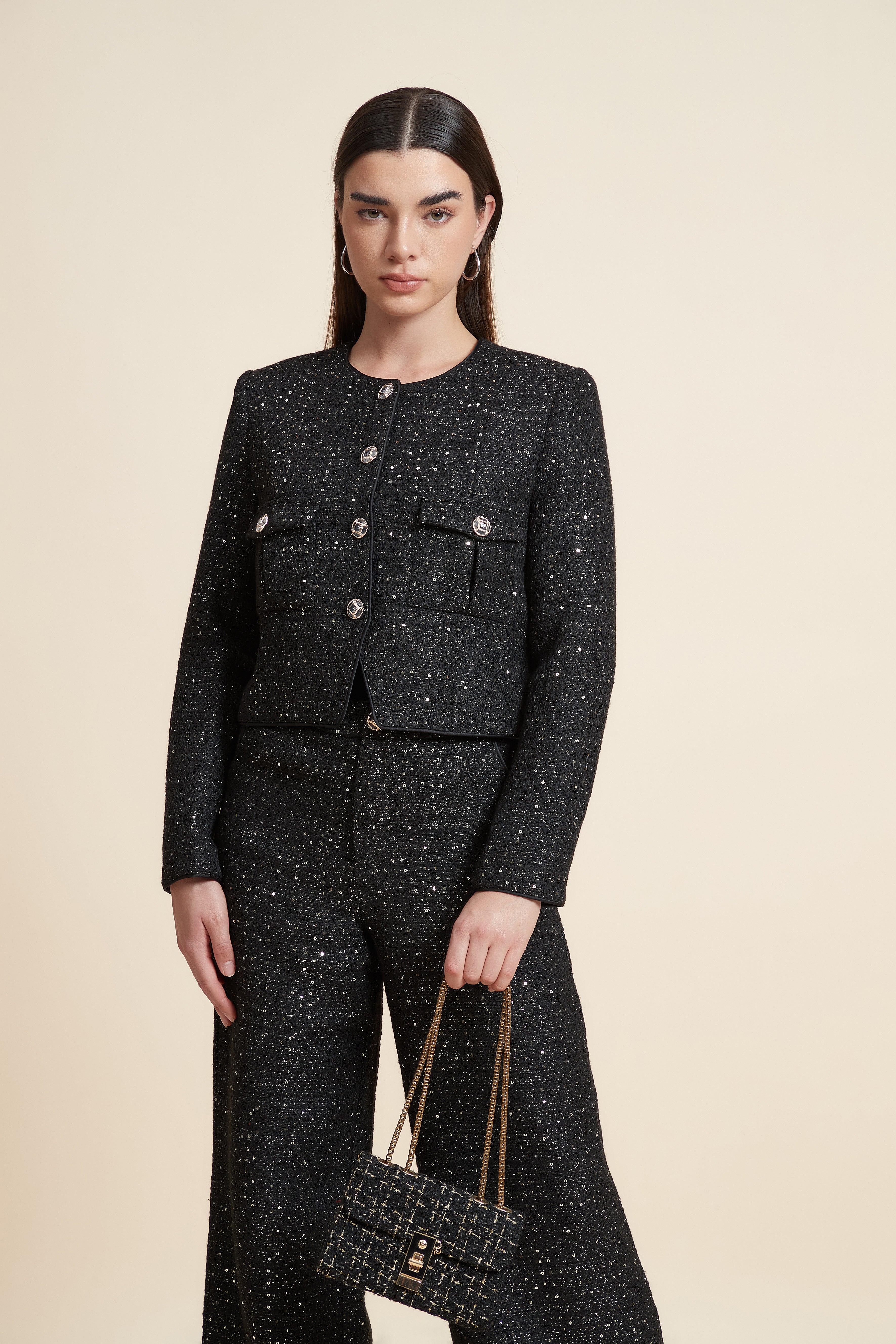 جاكيت قصير لامع أكمام طويلة بجيوب