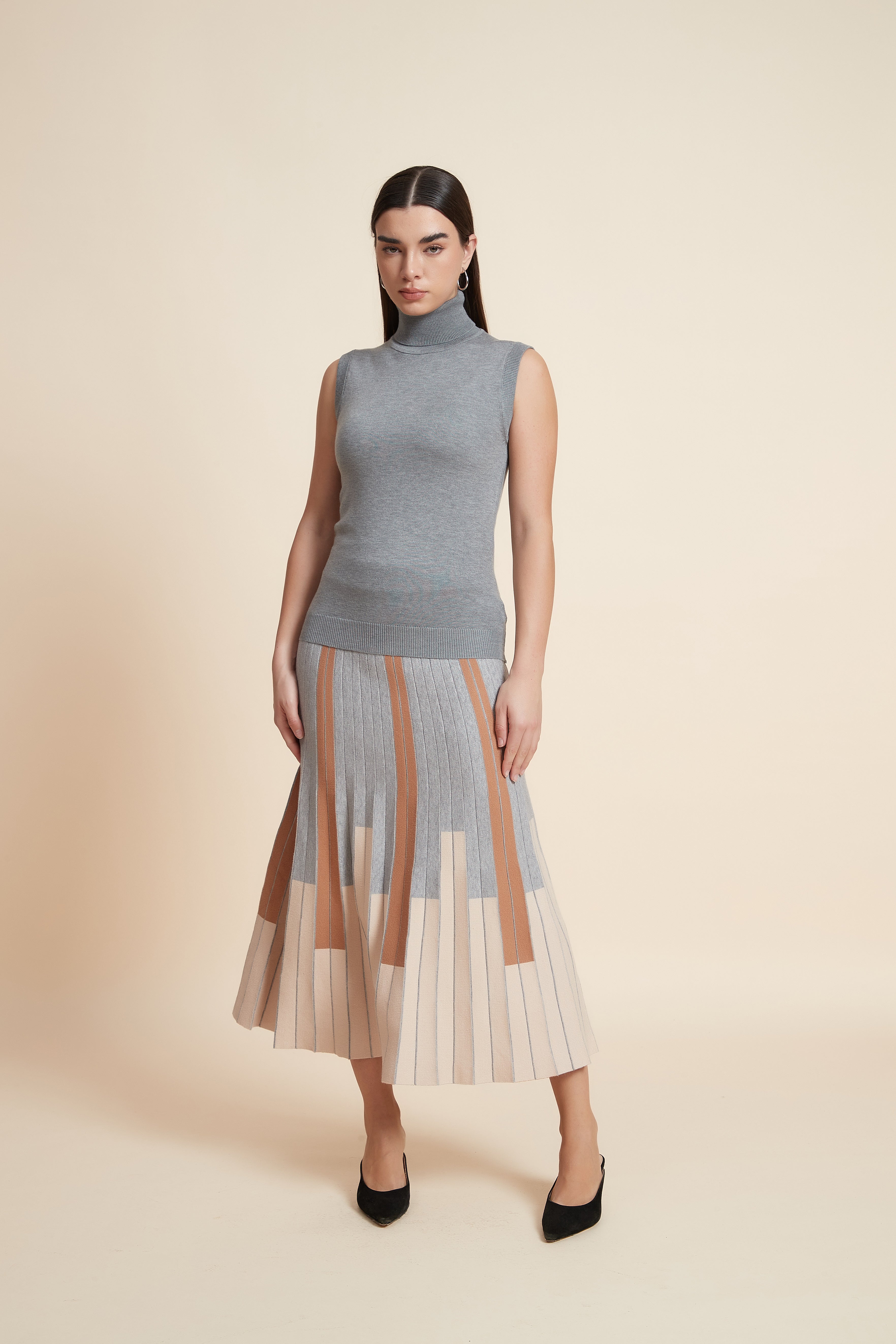 تنورة ميدي مخططة بالطول