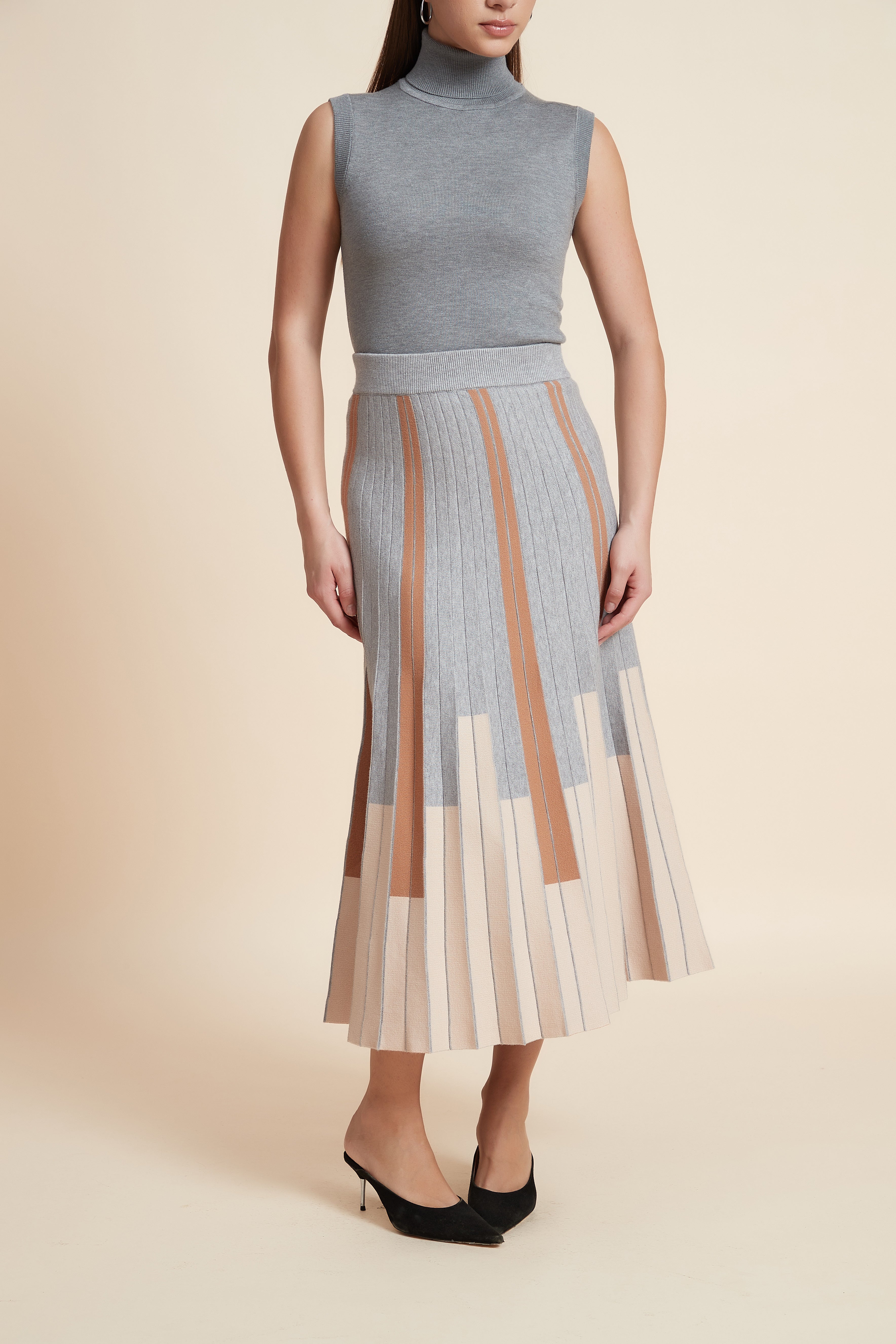 تنورة ميدي مخططة بالطول