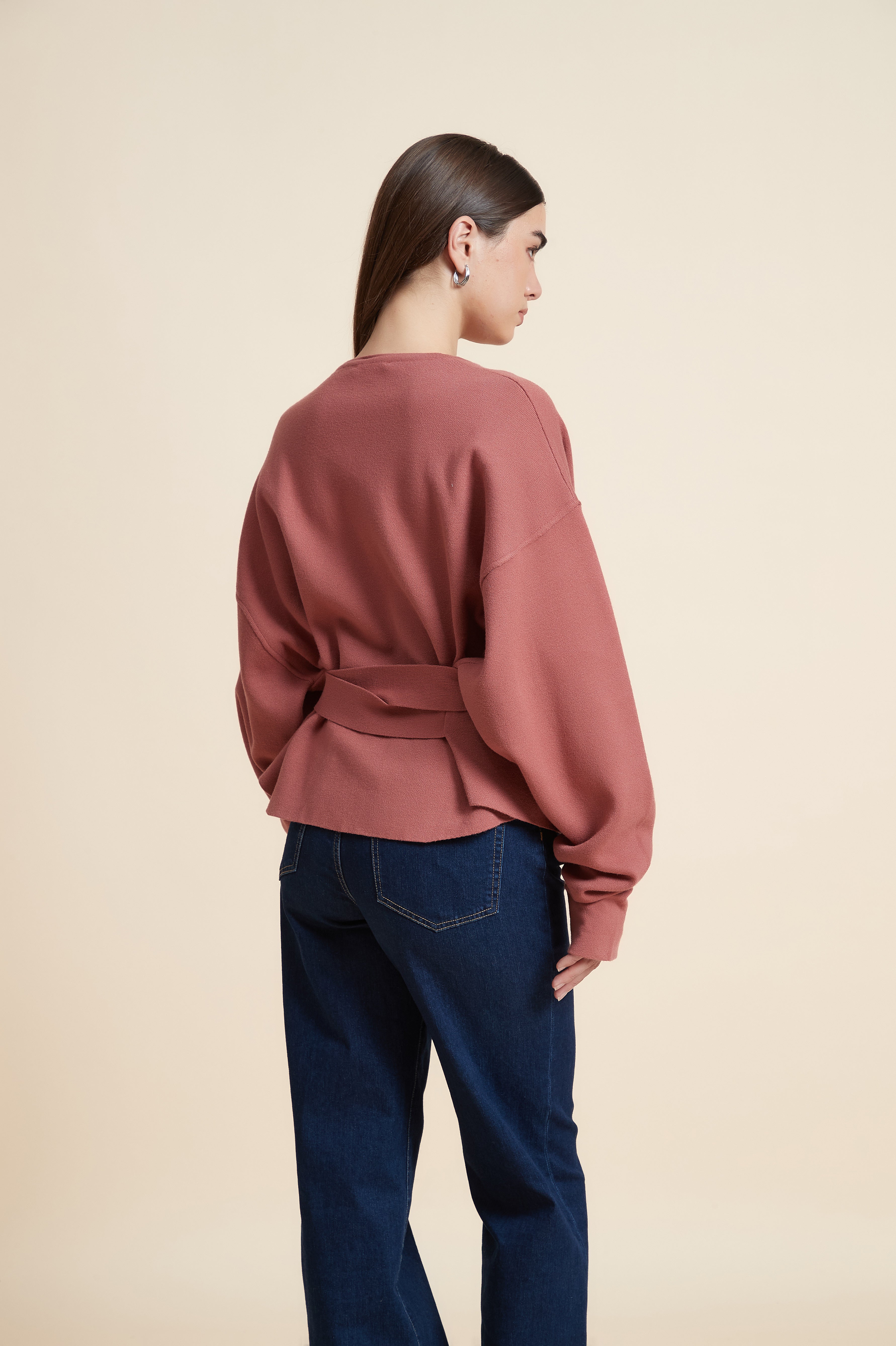 سويت شيرت سادة بكم طويل واسع