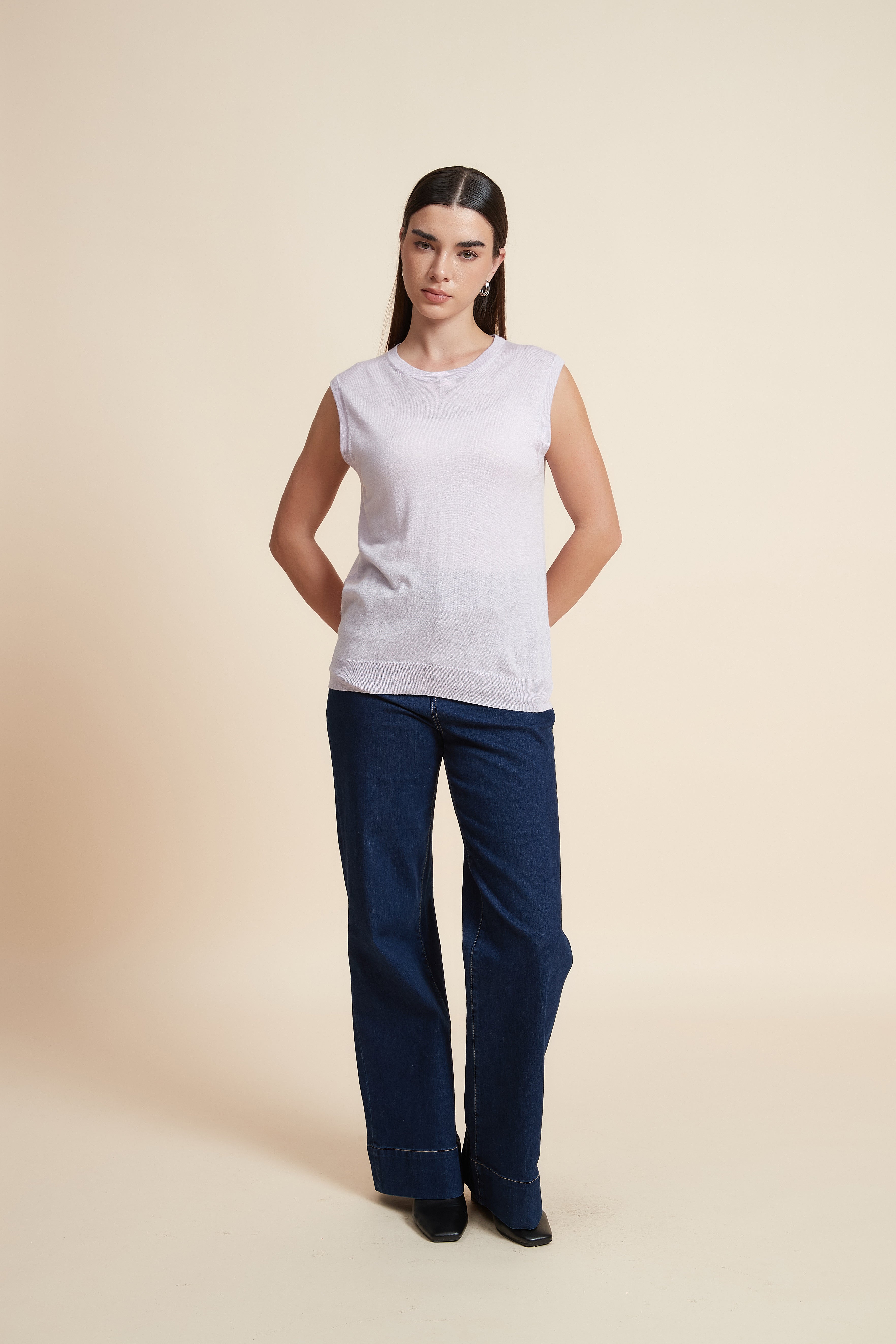 Sleeveless Plain Blouse