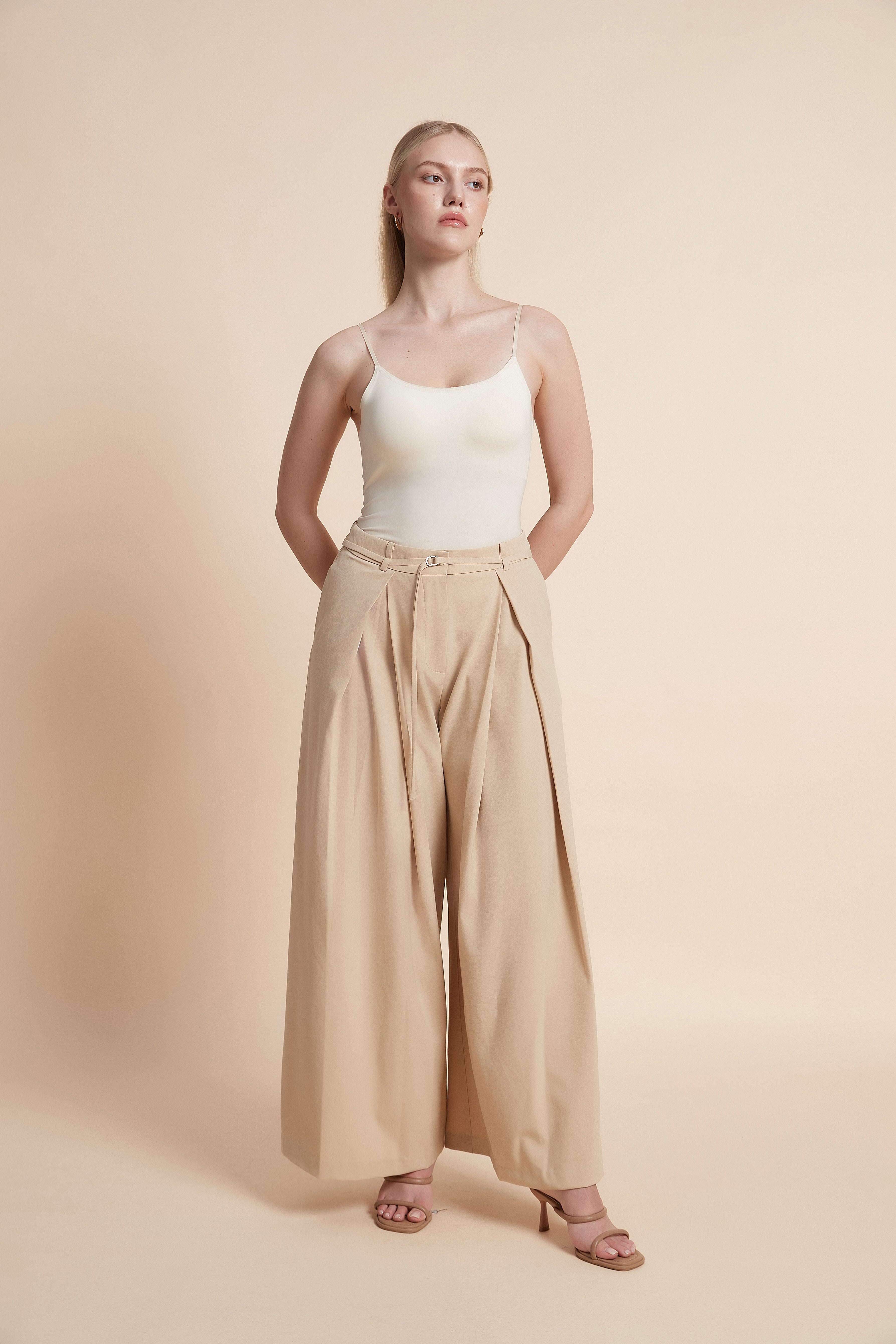 Plain Wide-Leg Trousers