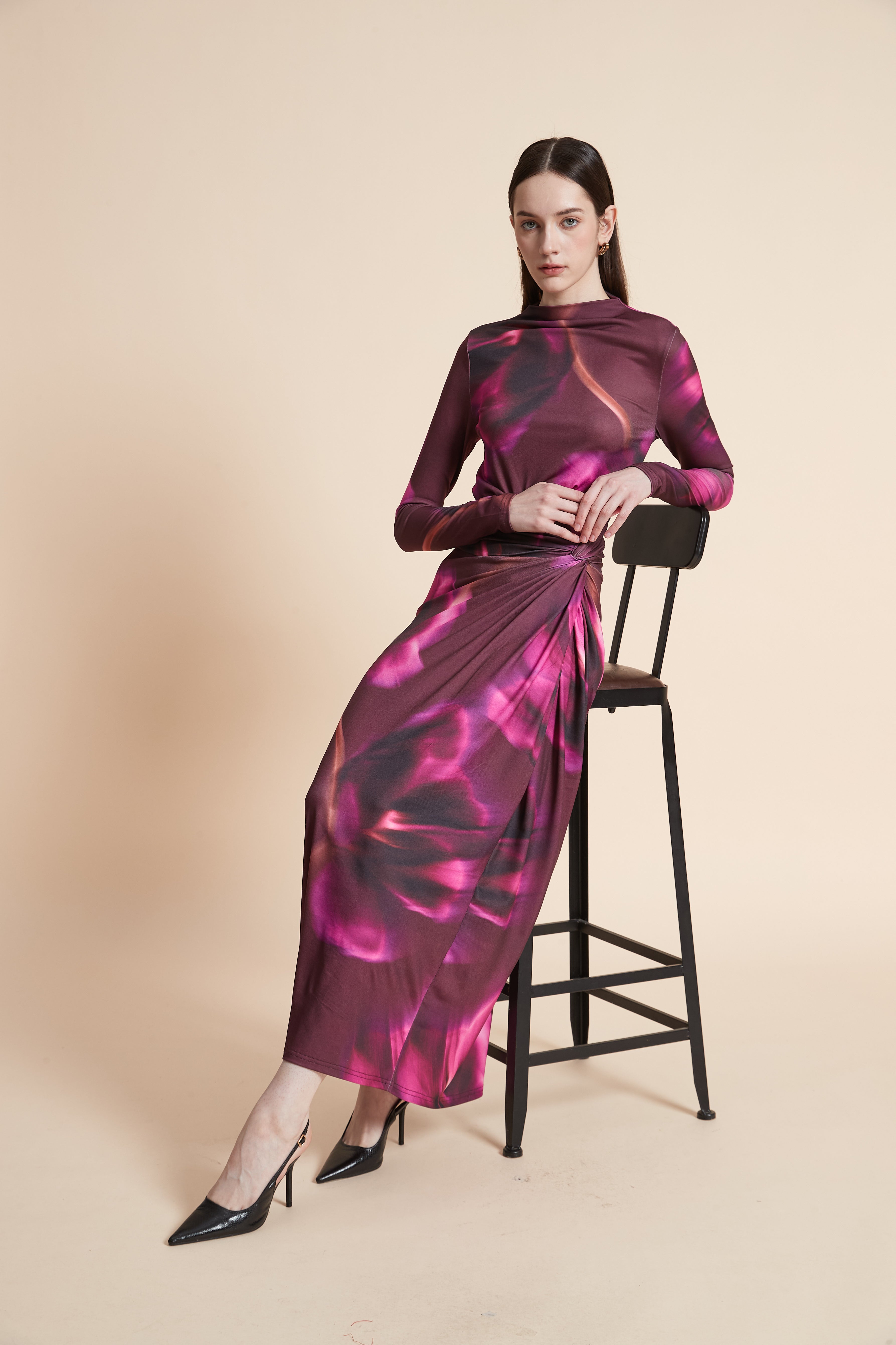 فستان ماكسي منقوش بأكمام طويلة