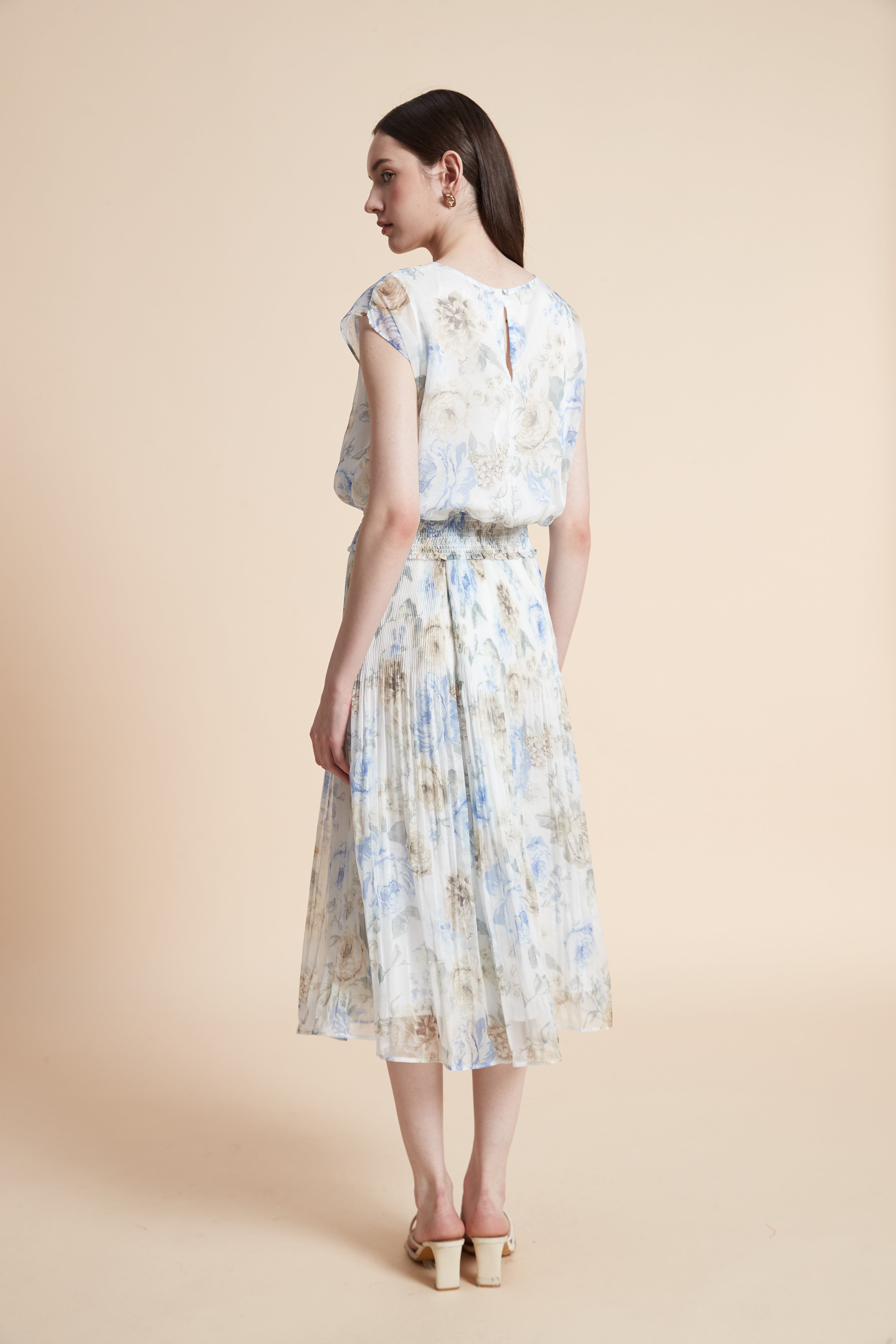 بلوزة منقوش بأكمام قصيرة