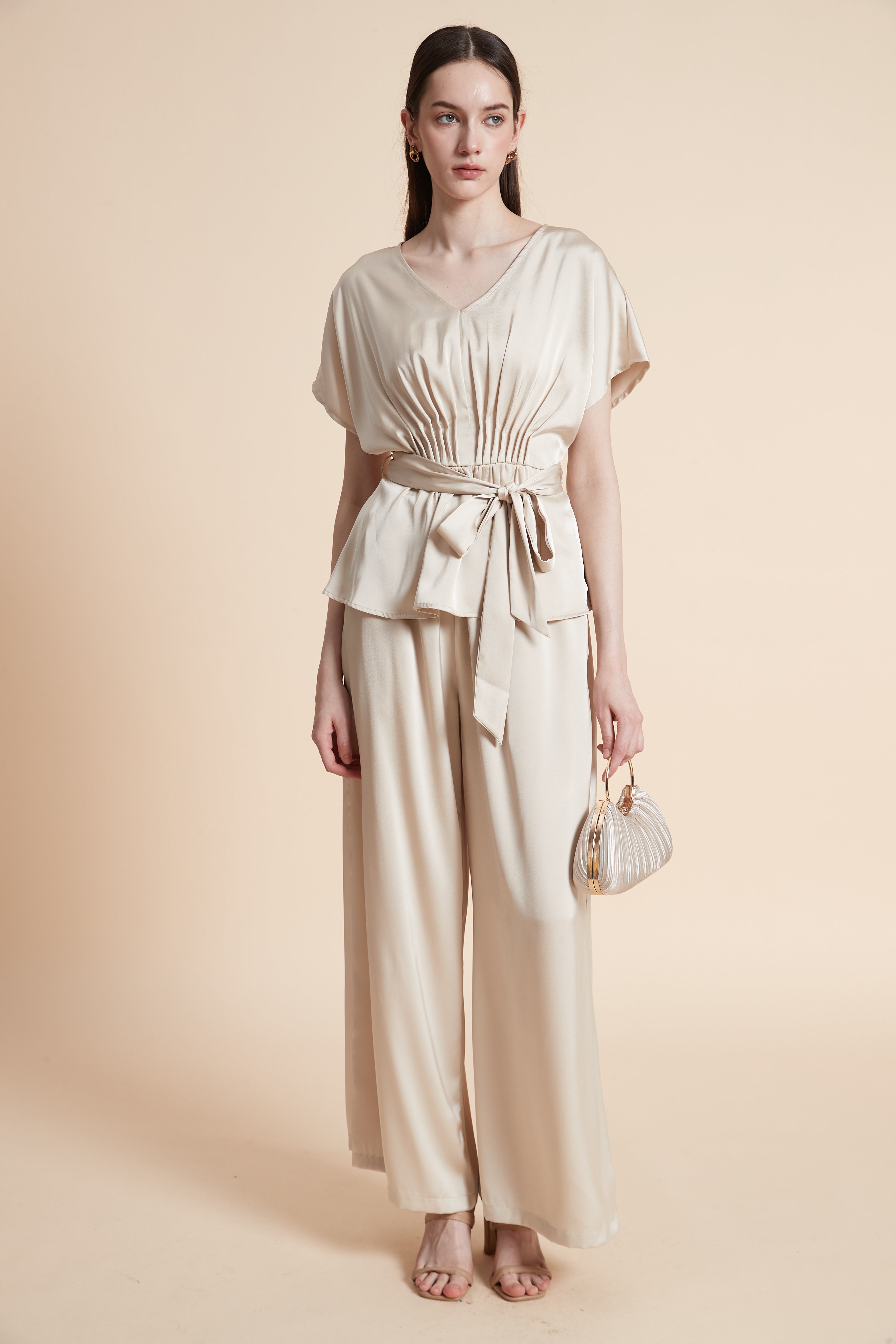 بلوزة سادة بأكمام قصيرة بربطة خصر