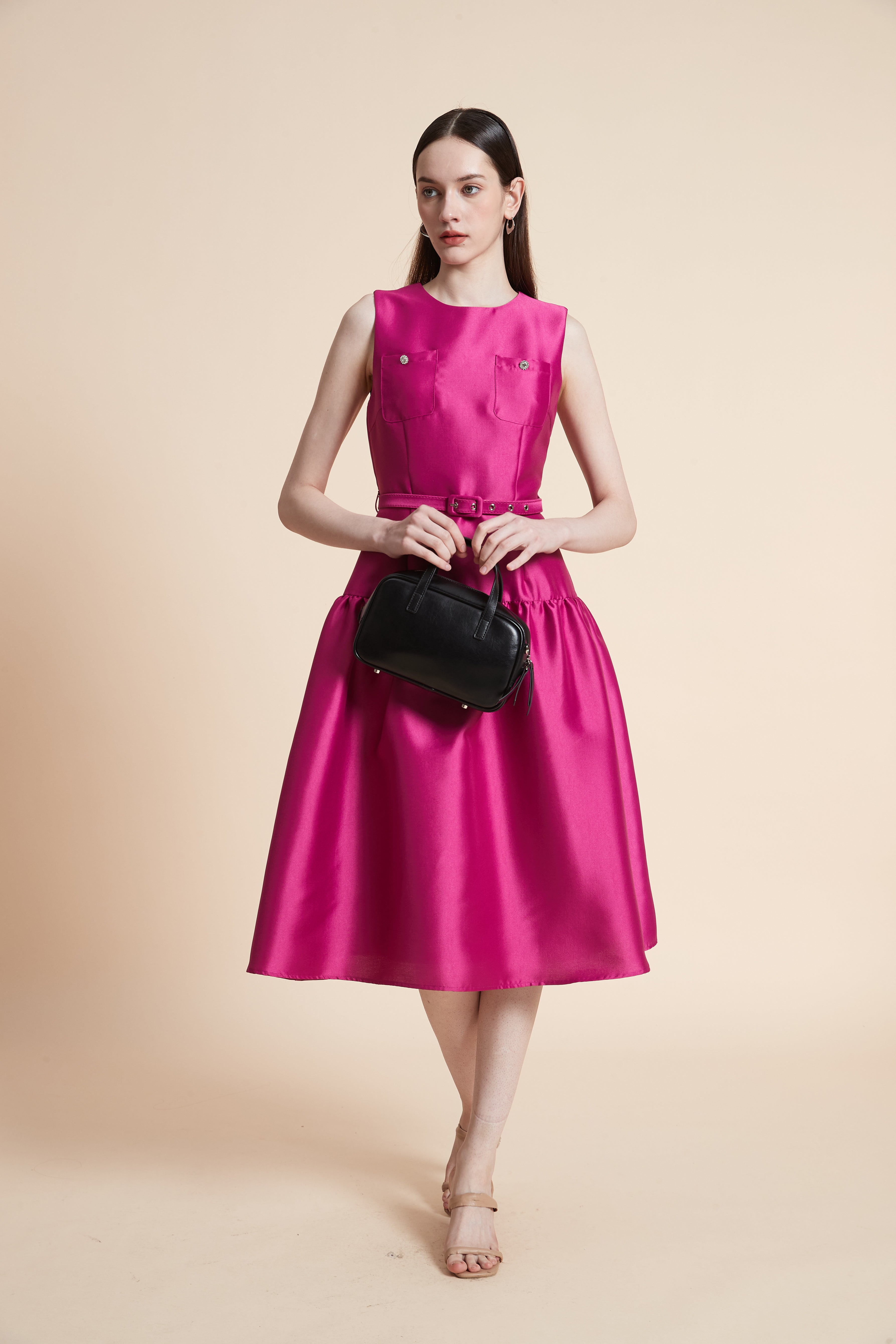 فستان ميدي مخصر واسع بدون أكمام