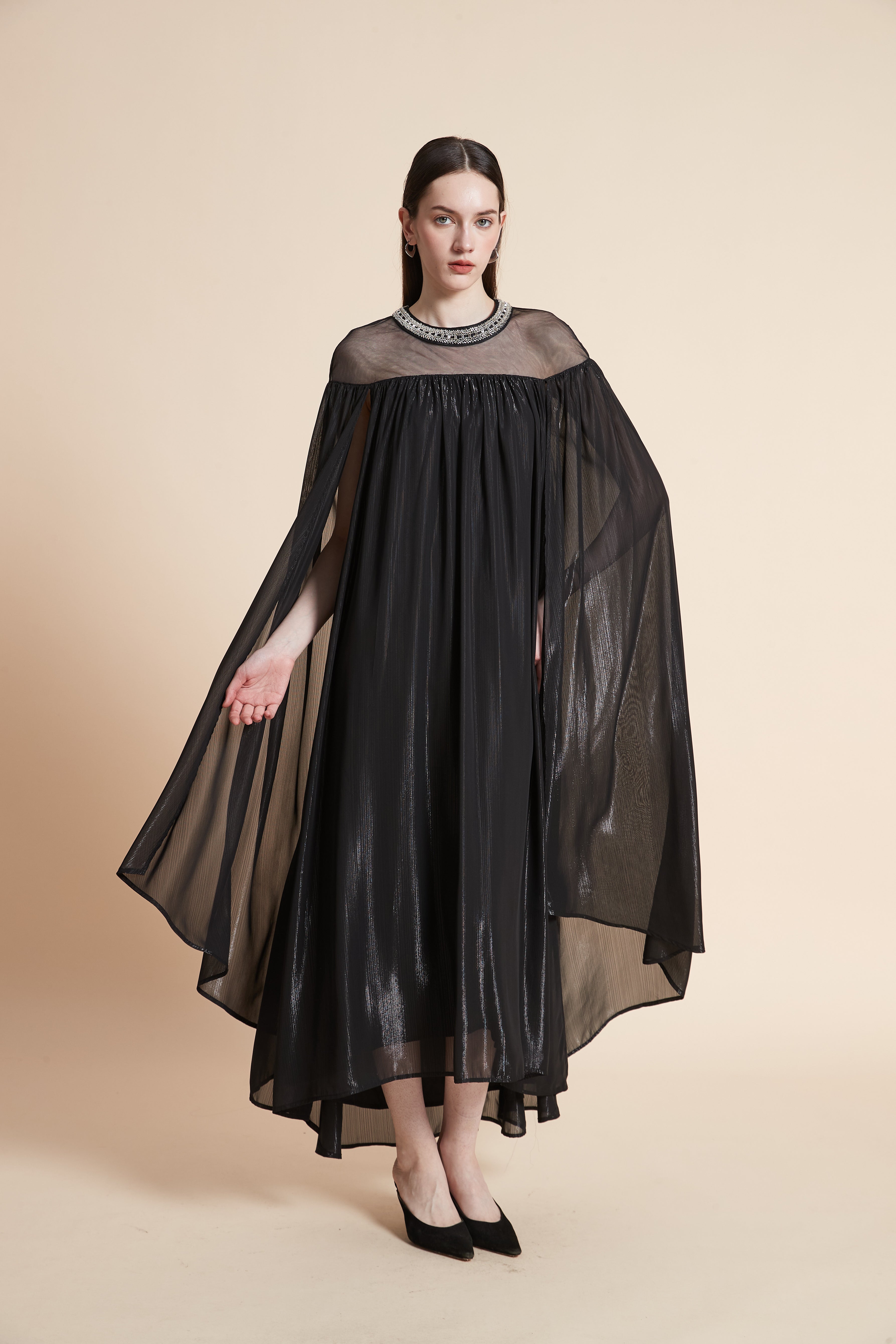 فستان ماكسي سادة بأكمام فراشة