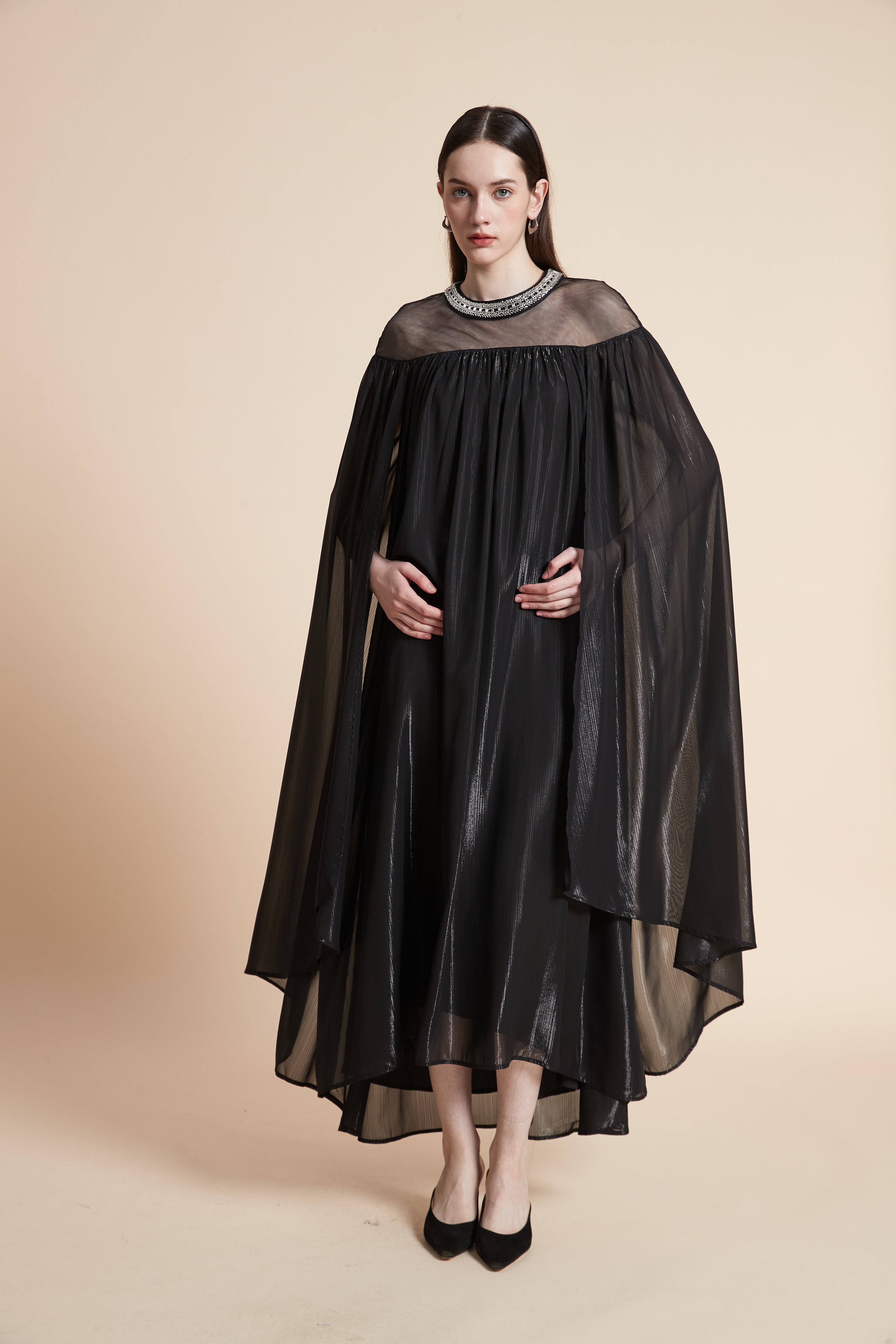 فستان ماكسي سادة بأكمام فراشة