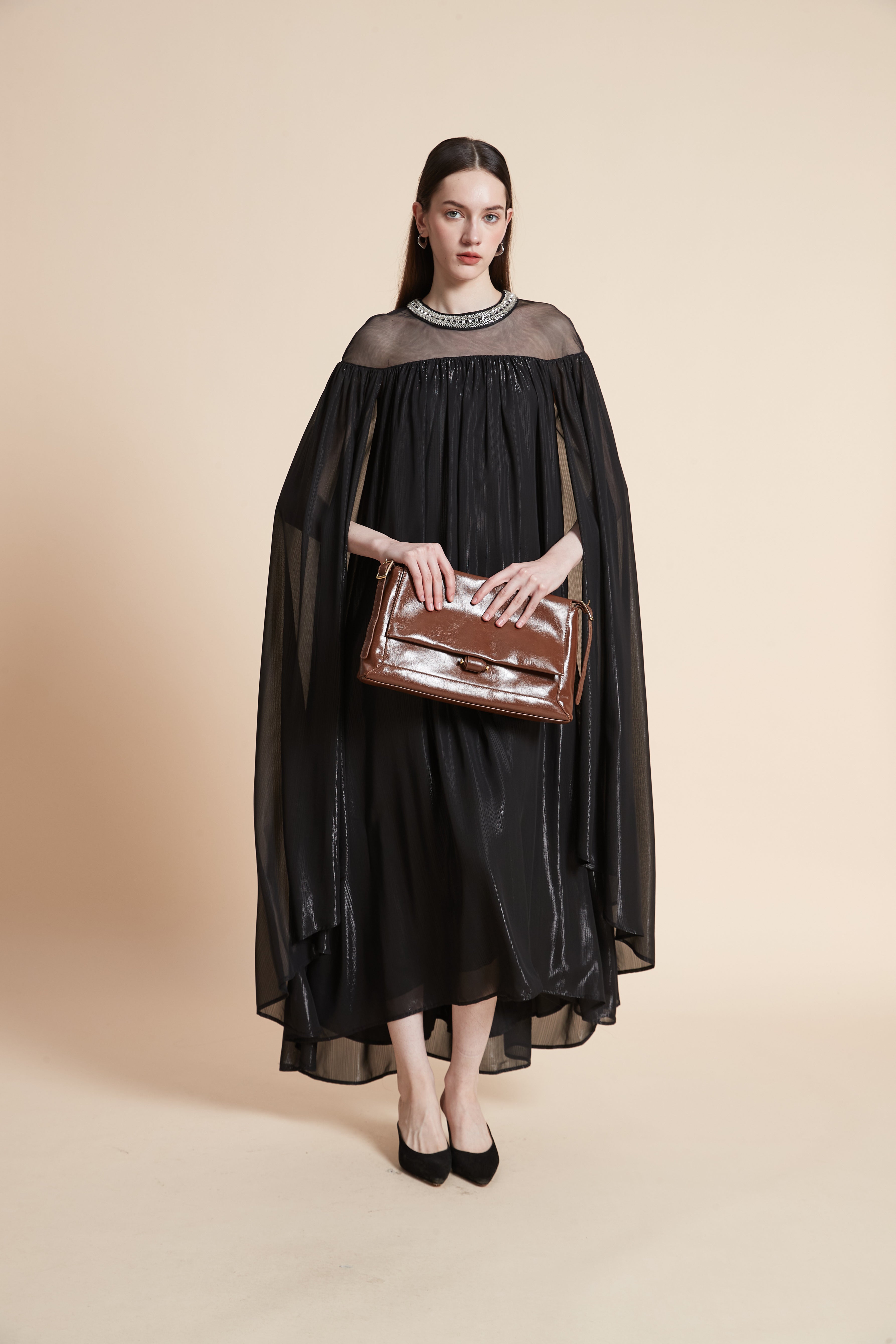 فستان ماكسي سادة بأكمام فراشة