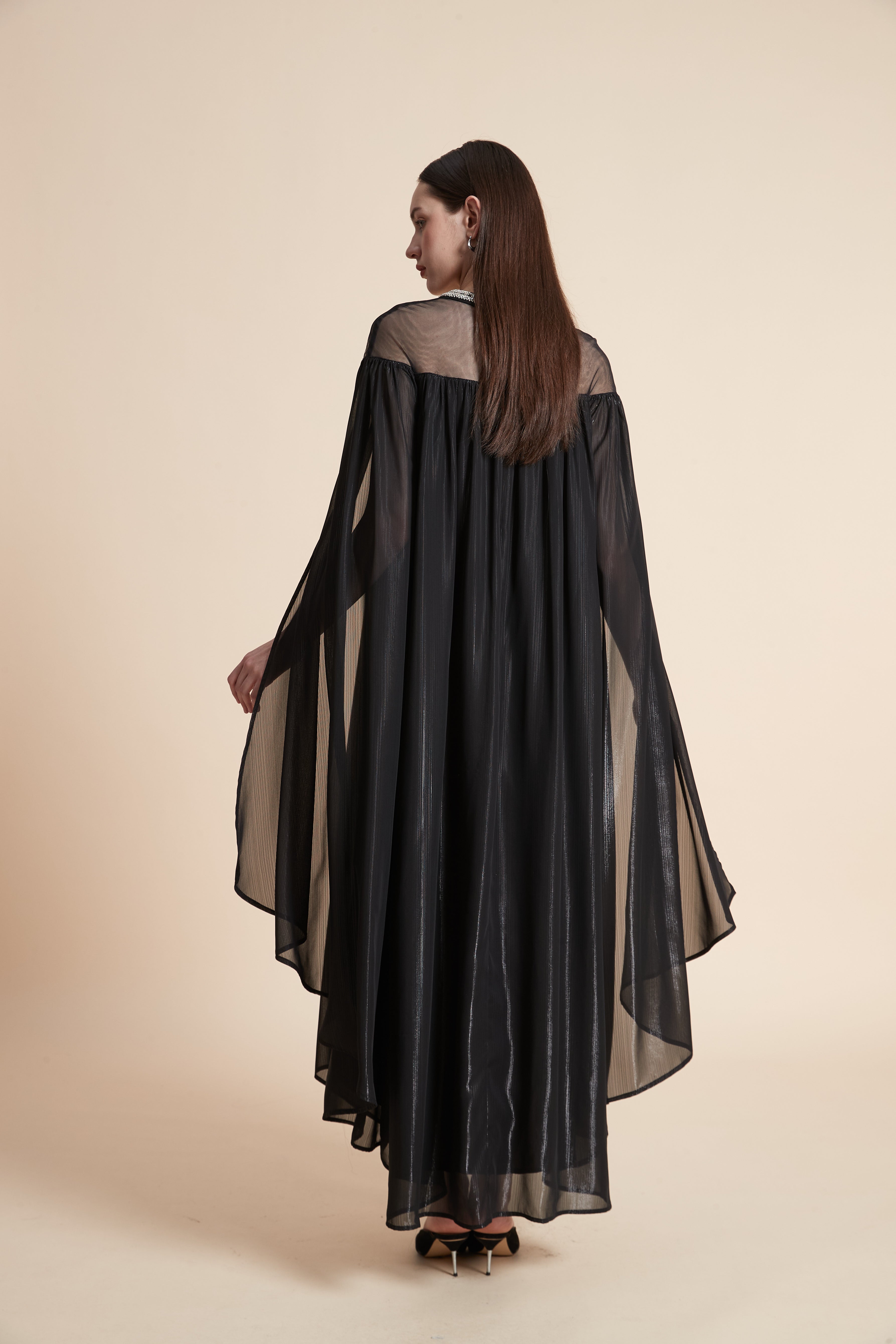 فستان ماكسي سادة بأكمام فراشة