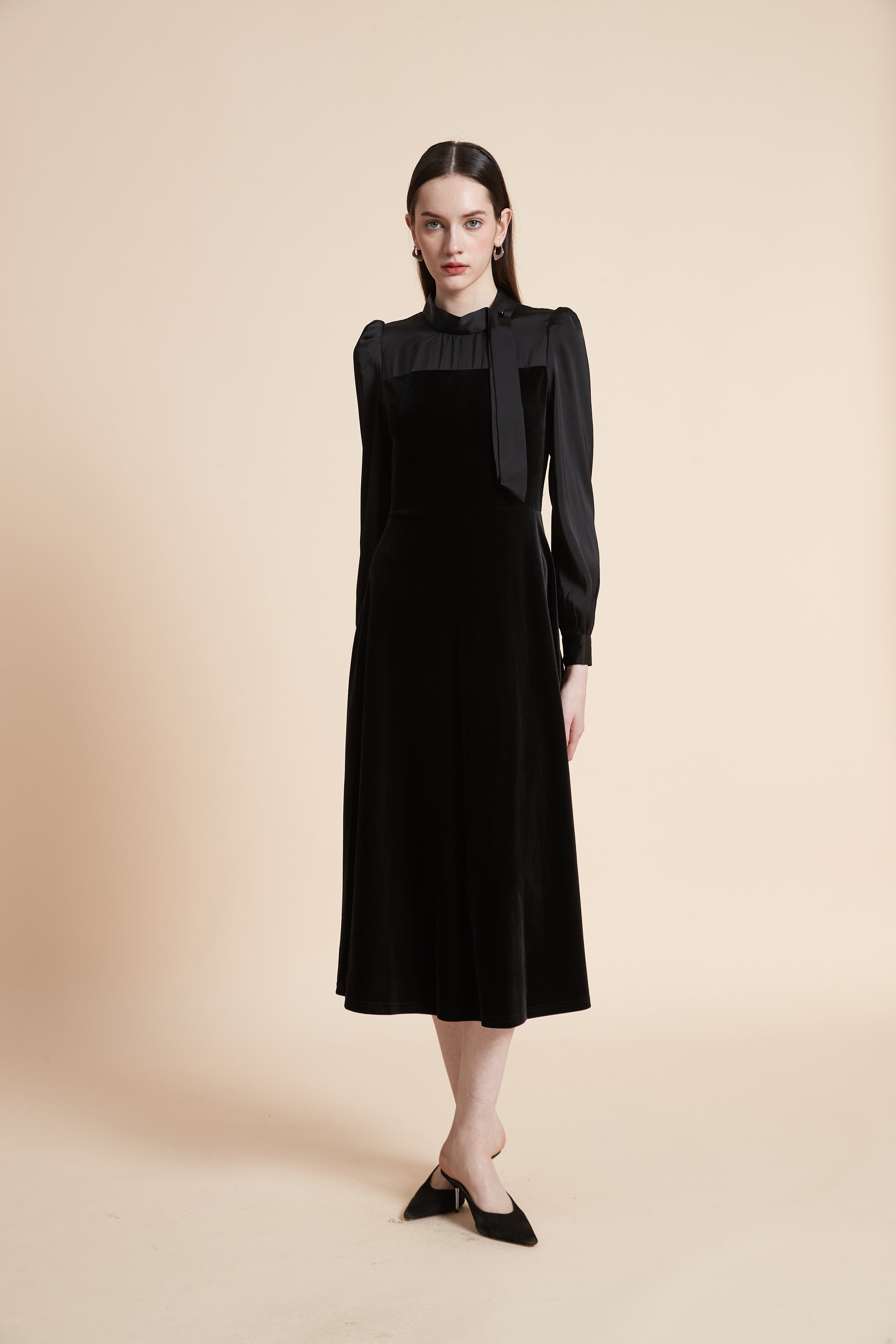 Midi Dress with Neck Tie and Long Sleeves