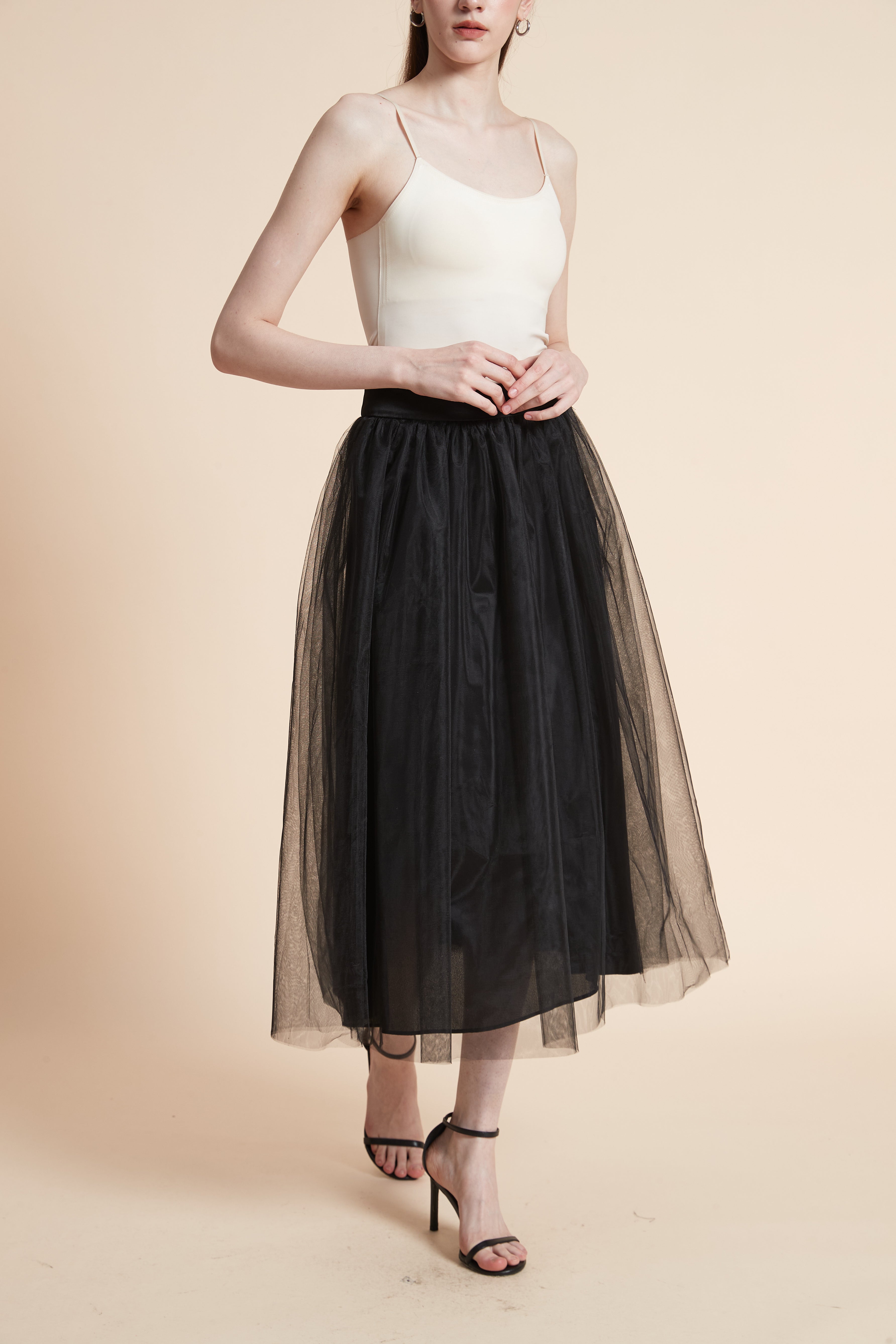 تنورة ميدي سادة طبقات