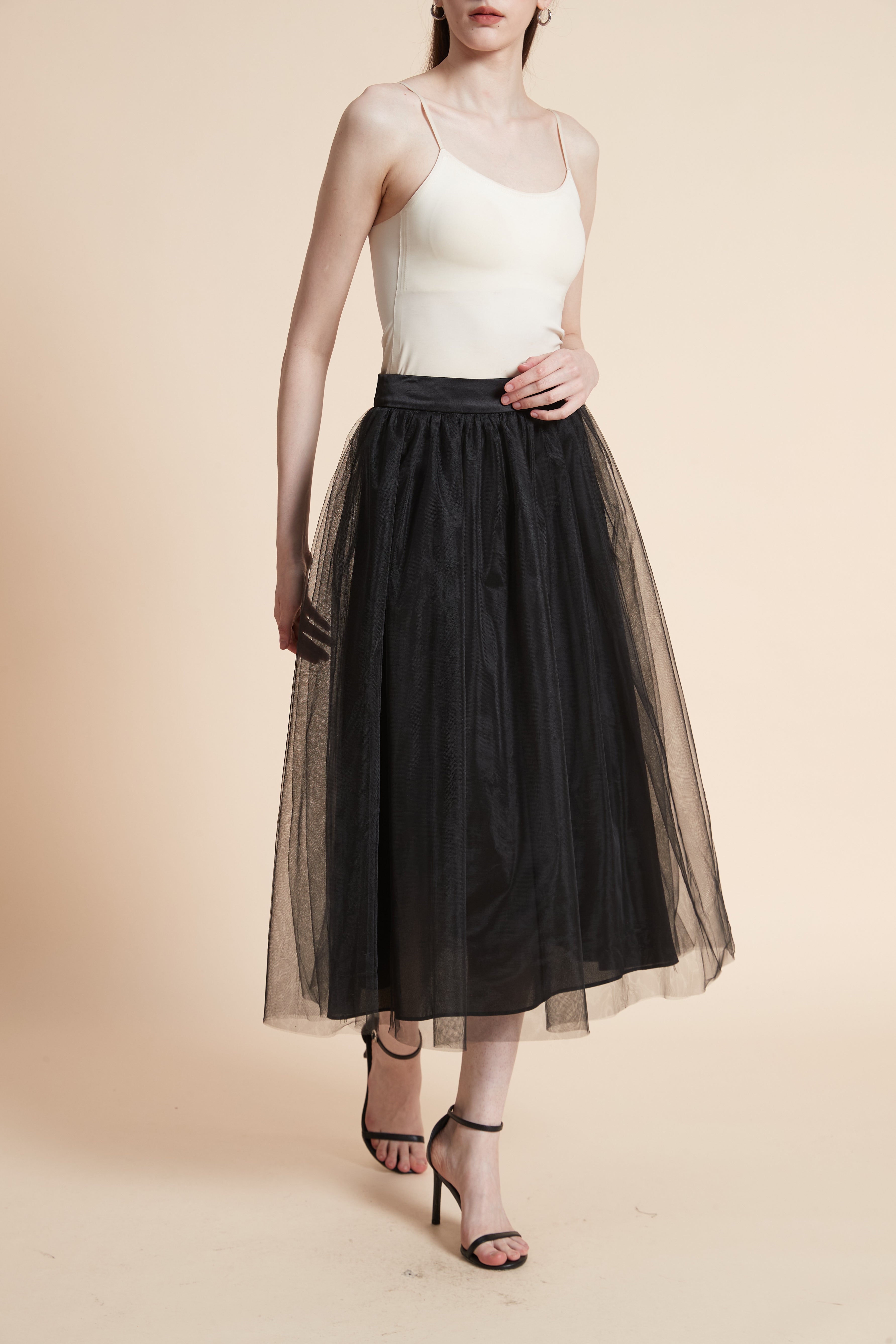 تنورة ميدي سادة طبقات