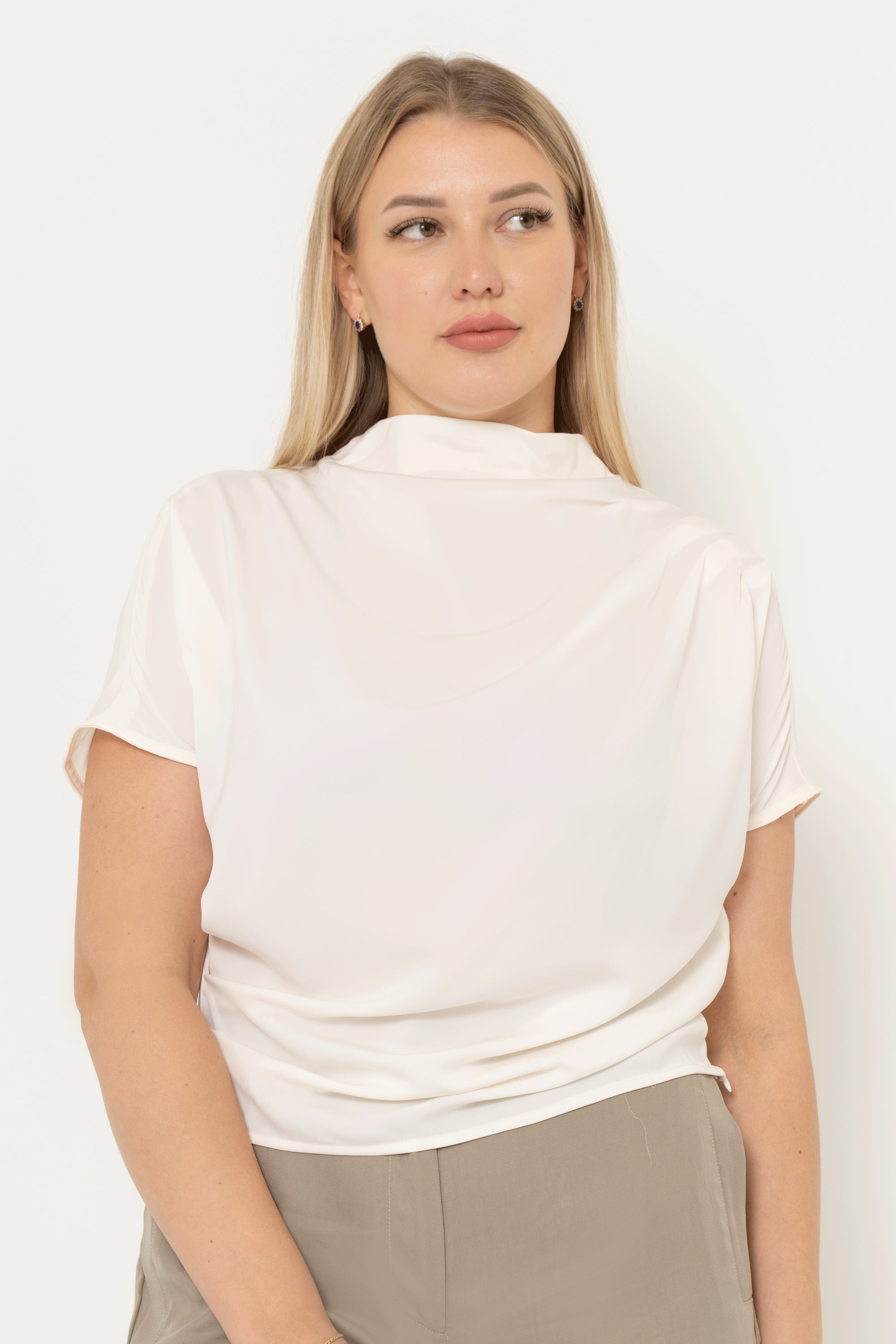 Yola Solid Color Oversized Half Sleeve Blouse