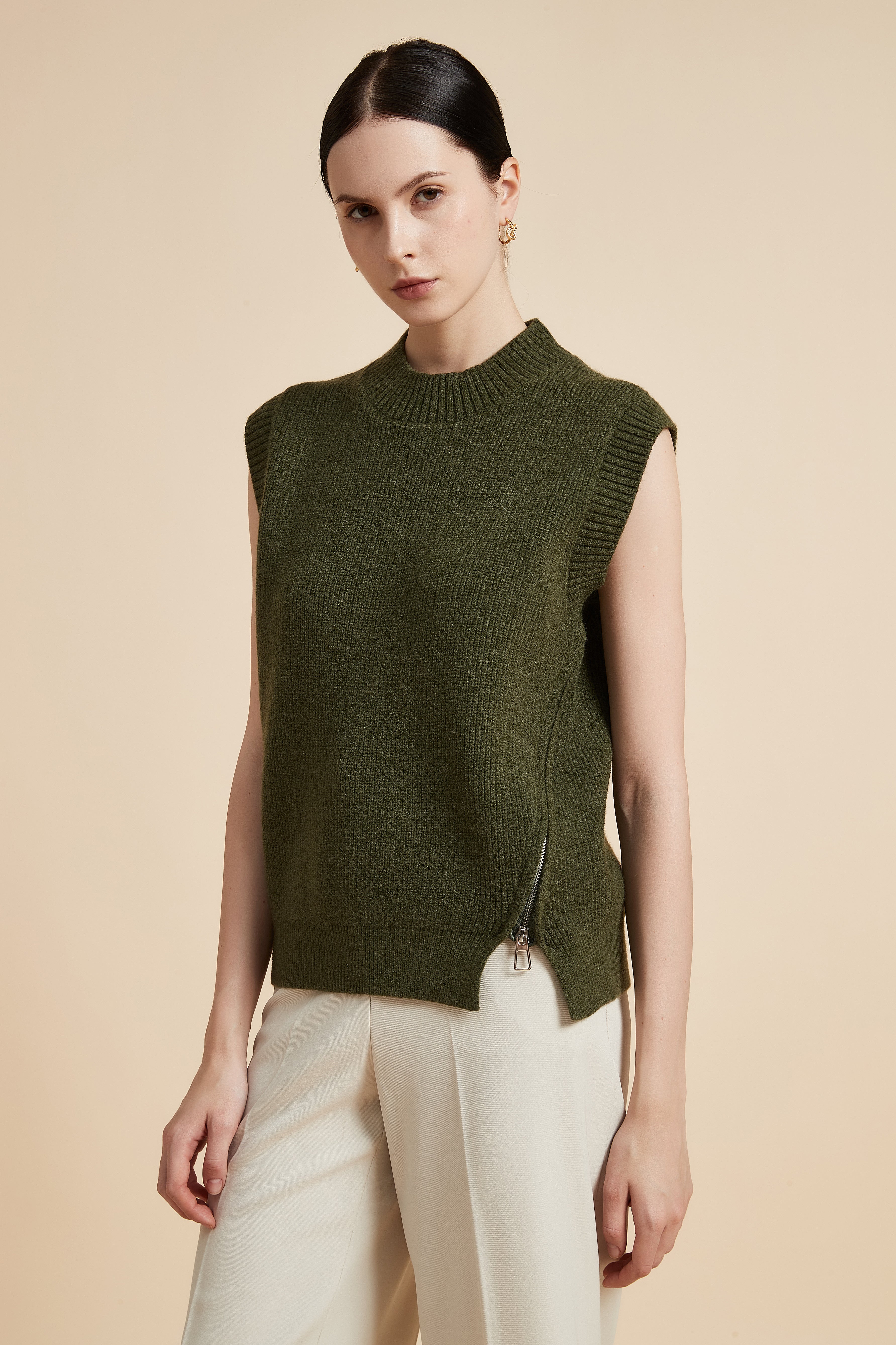 Sleeveless Solid Zip Side Sweater