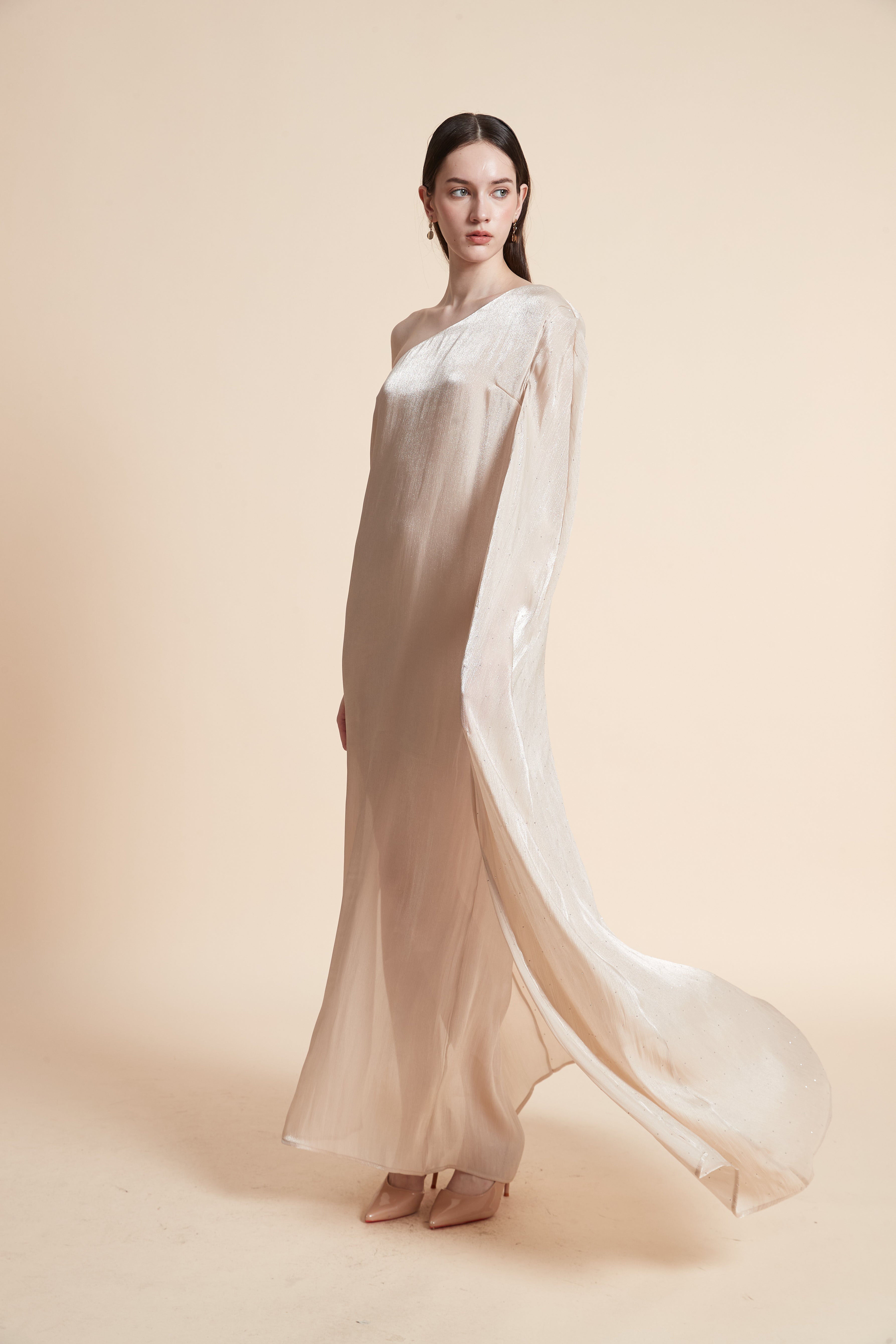 فستان ماكسي سادة بدون أكمام