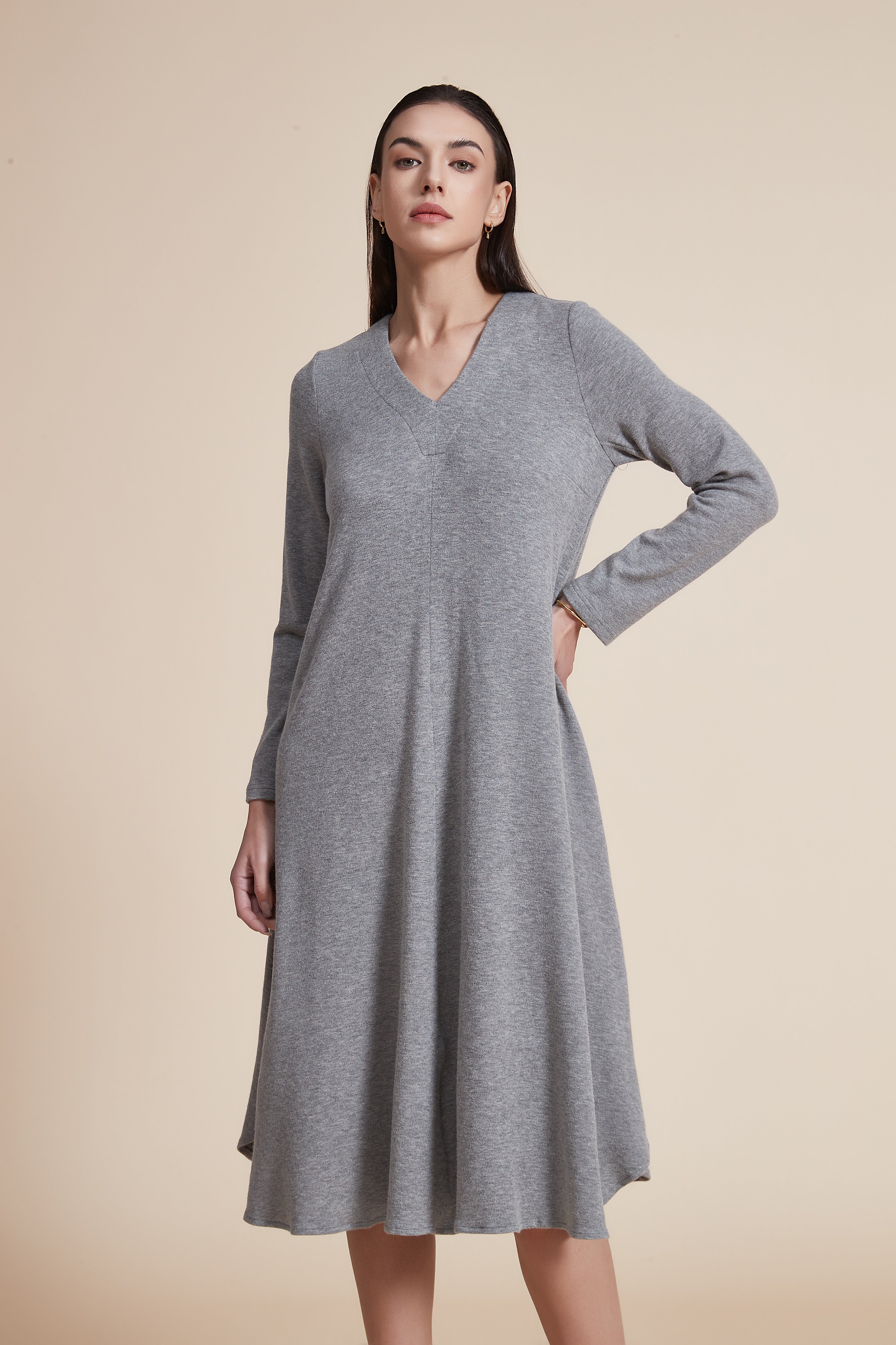 Knee-Length Ruffled Dress with Long Sleeves and V-Neck