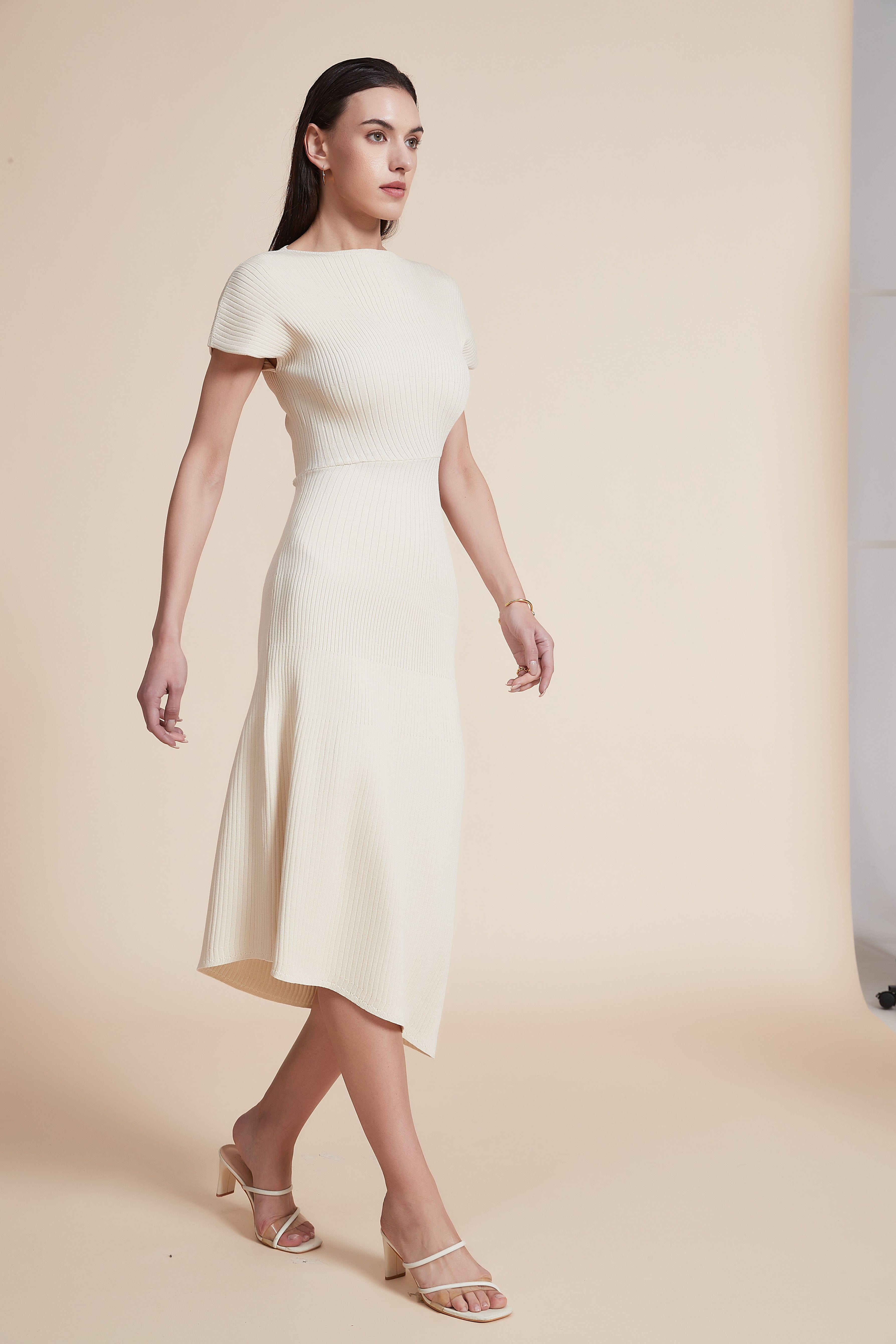 Plain Midi Dress with Short Sleeves and Boat Neck