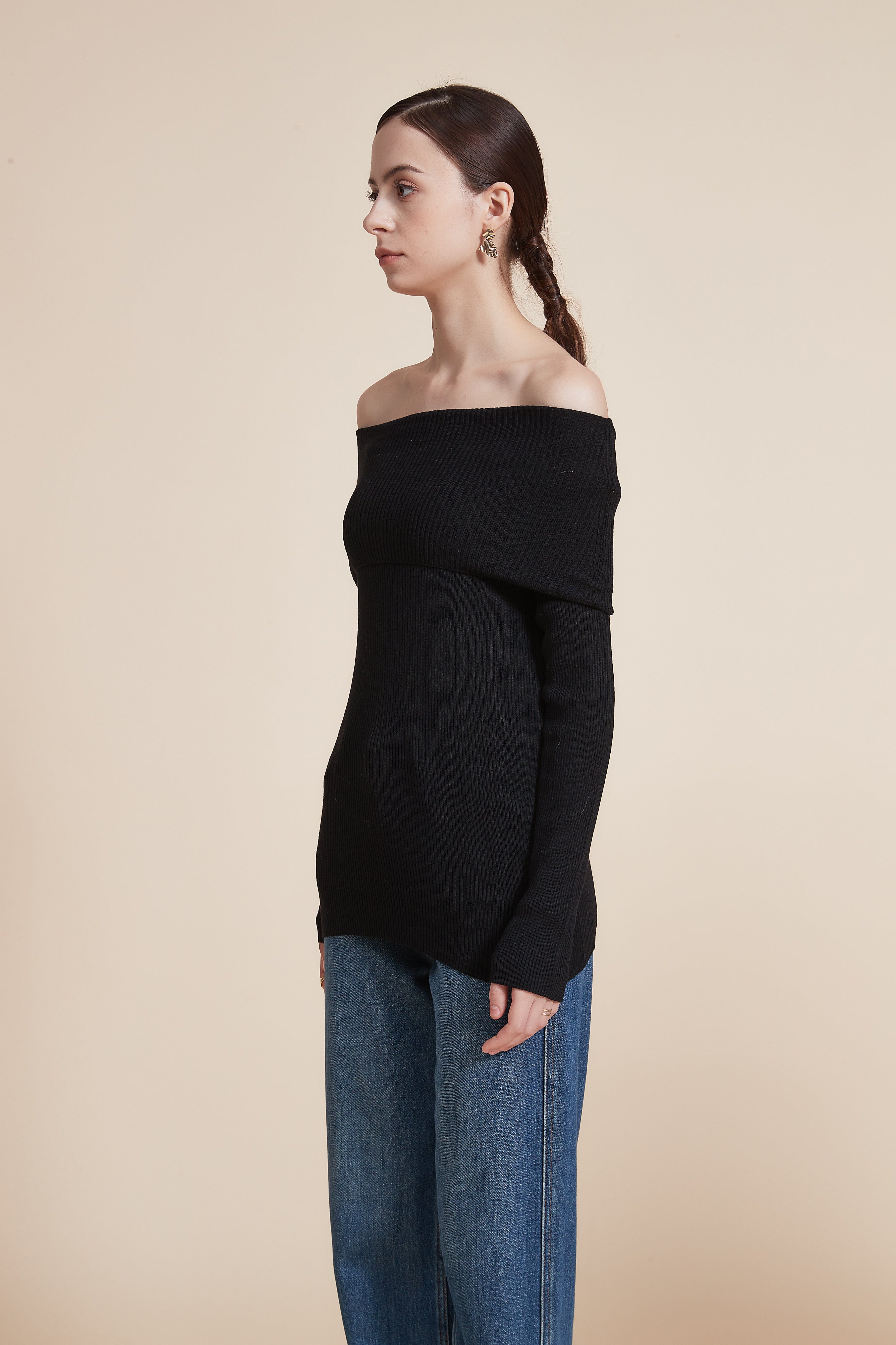 Long Sleeve Off-Shoulder Ribbed Top