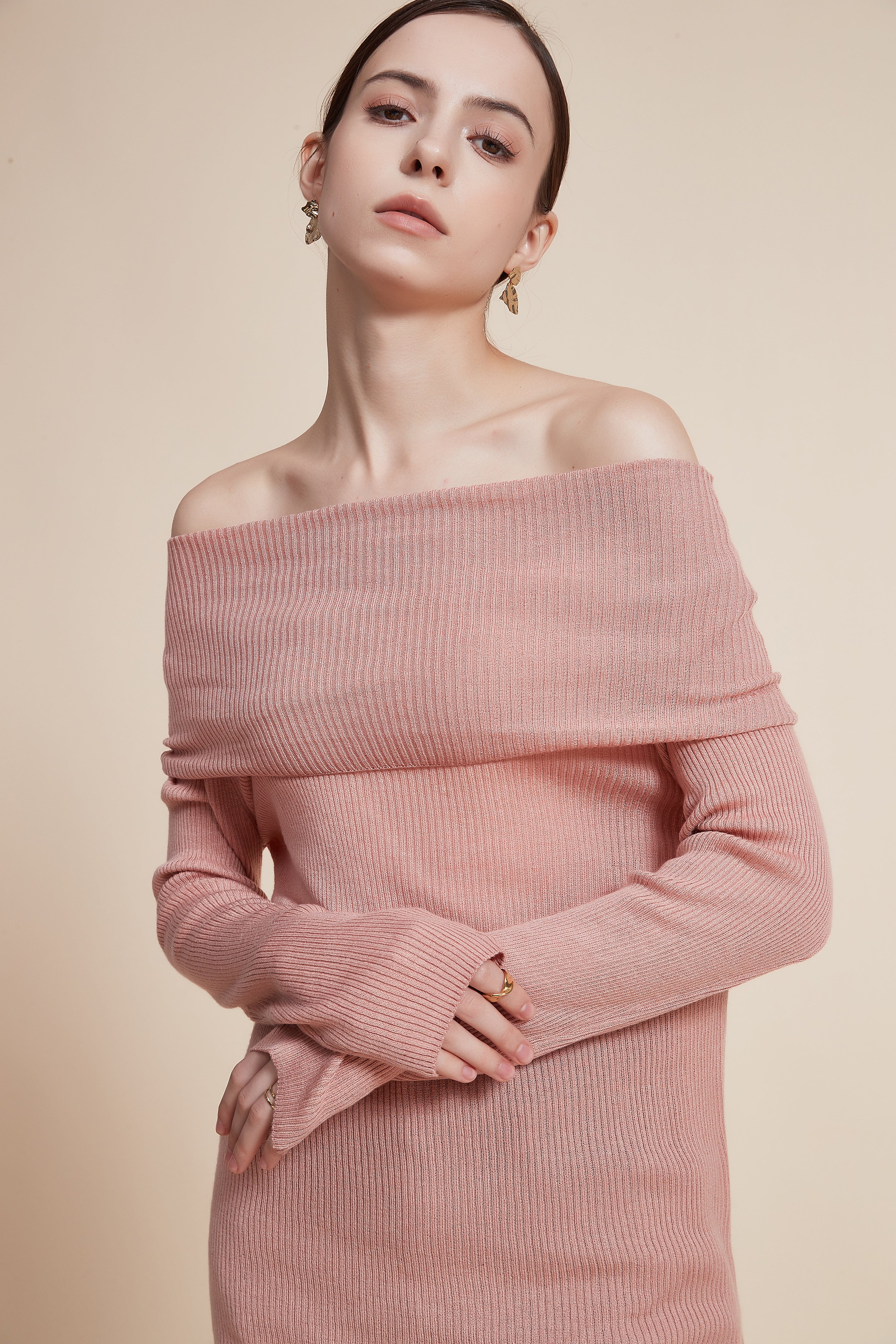 Long Sleeve Off-Shoulder Ribbed Top