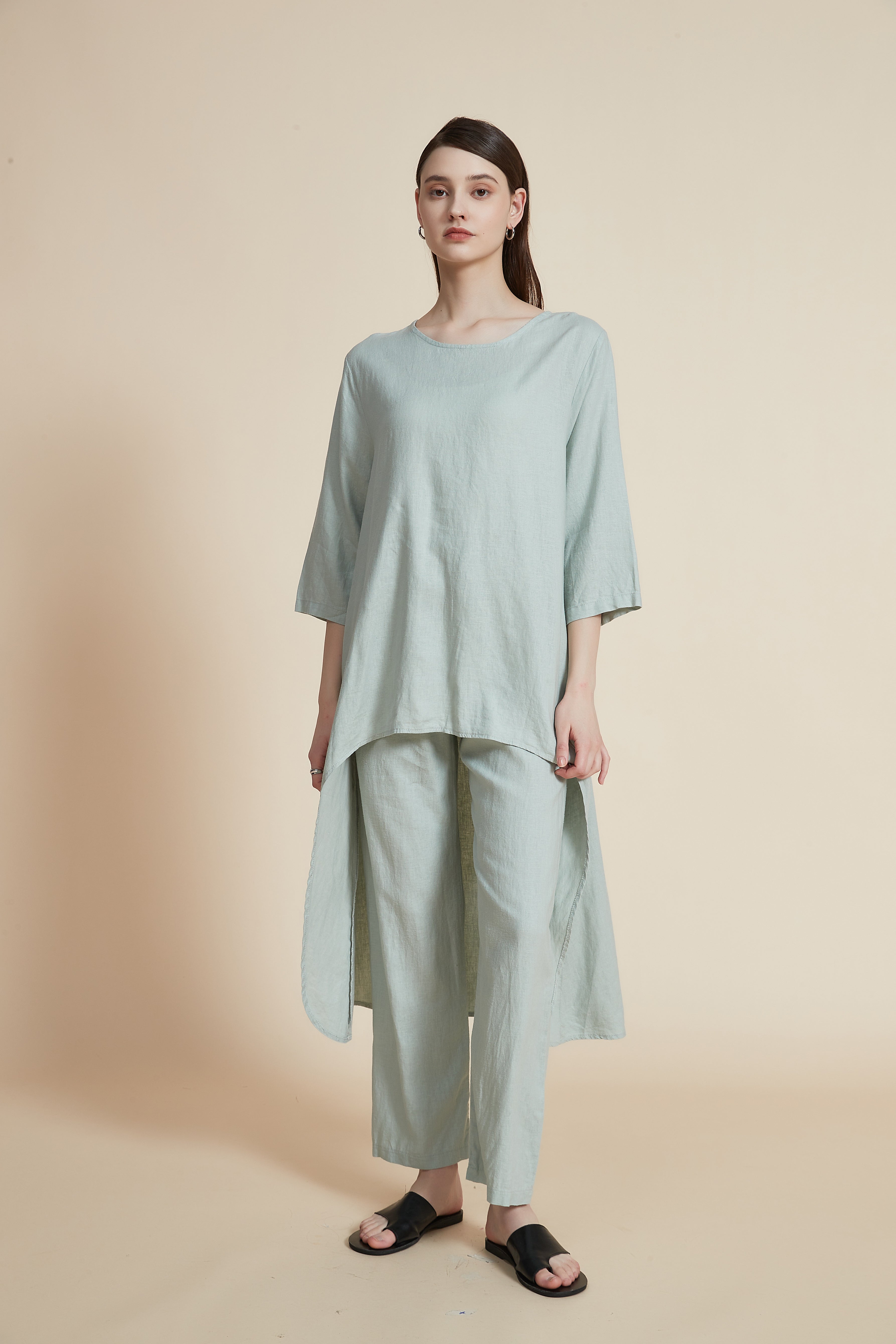 Short Sleeve Long Back Blouse with Round Neck