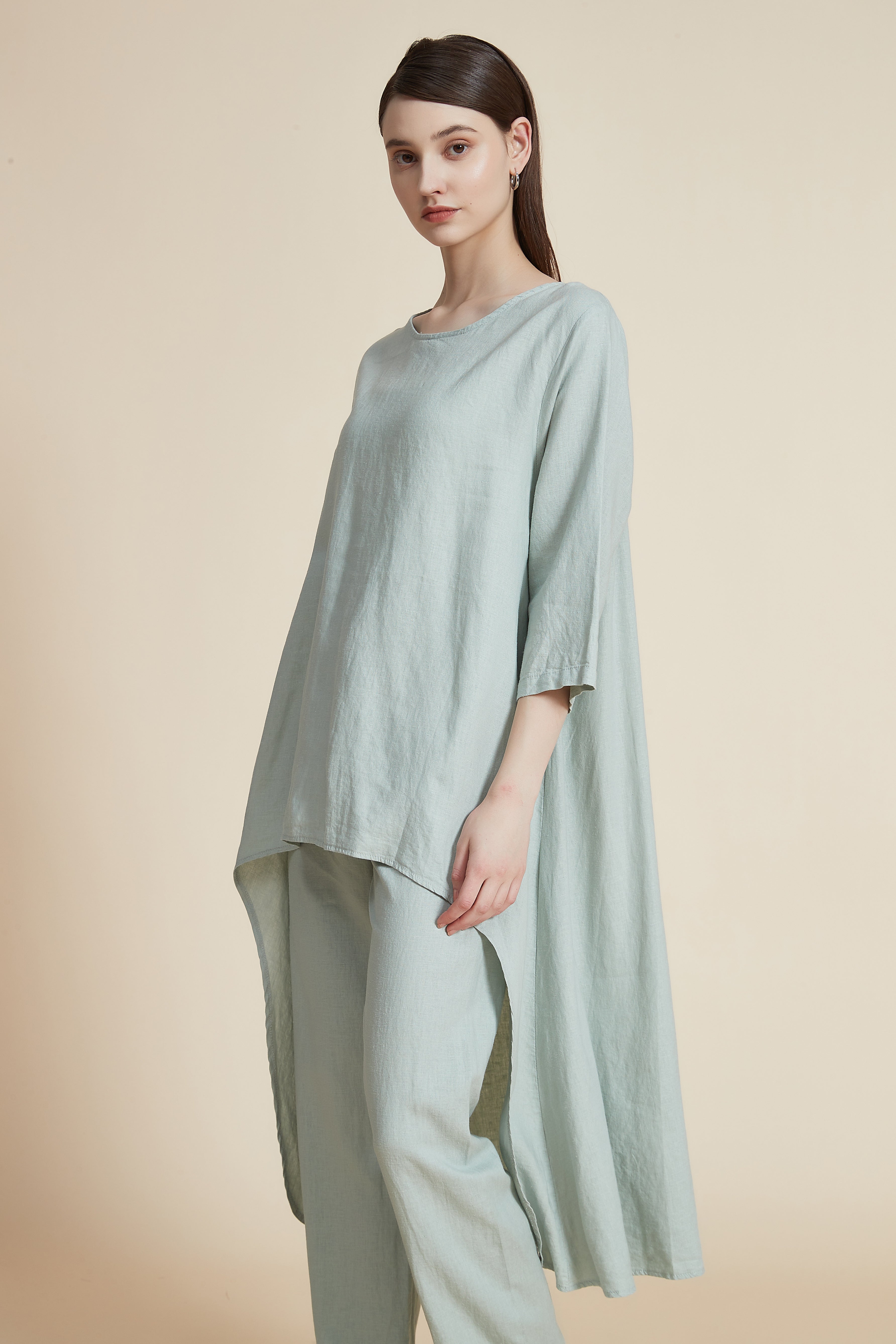 Short Sleeve Long Back Blouse with Round Neck