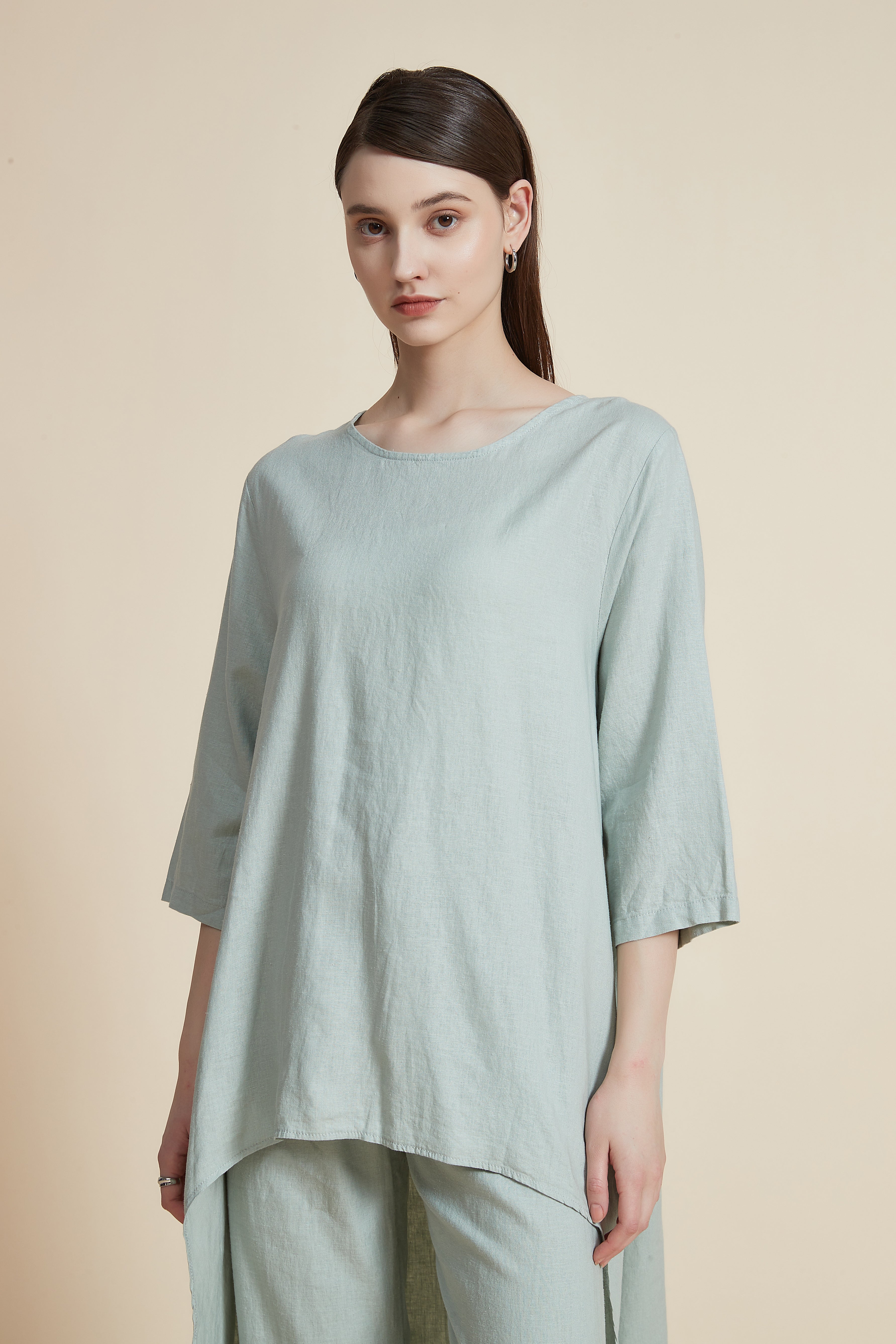 Short Sleeve Long Back Blouse with Round Neck
