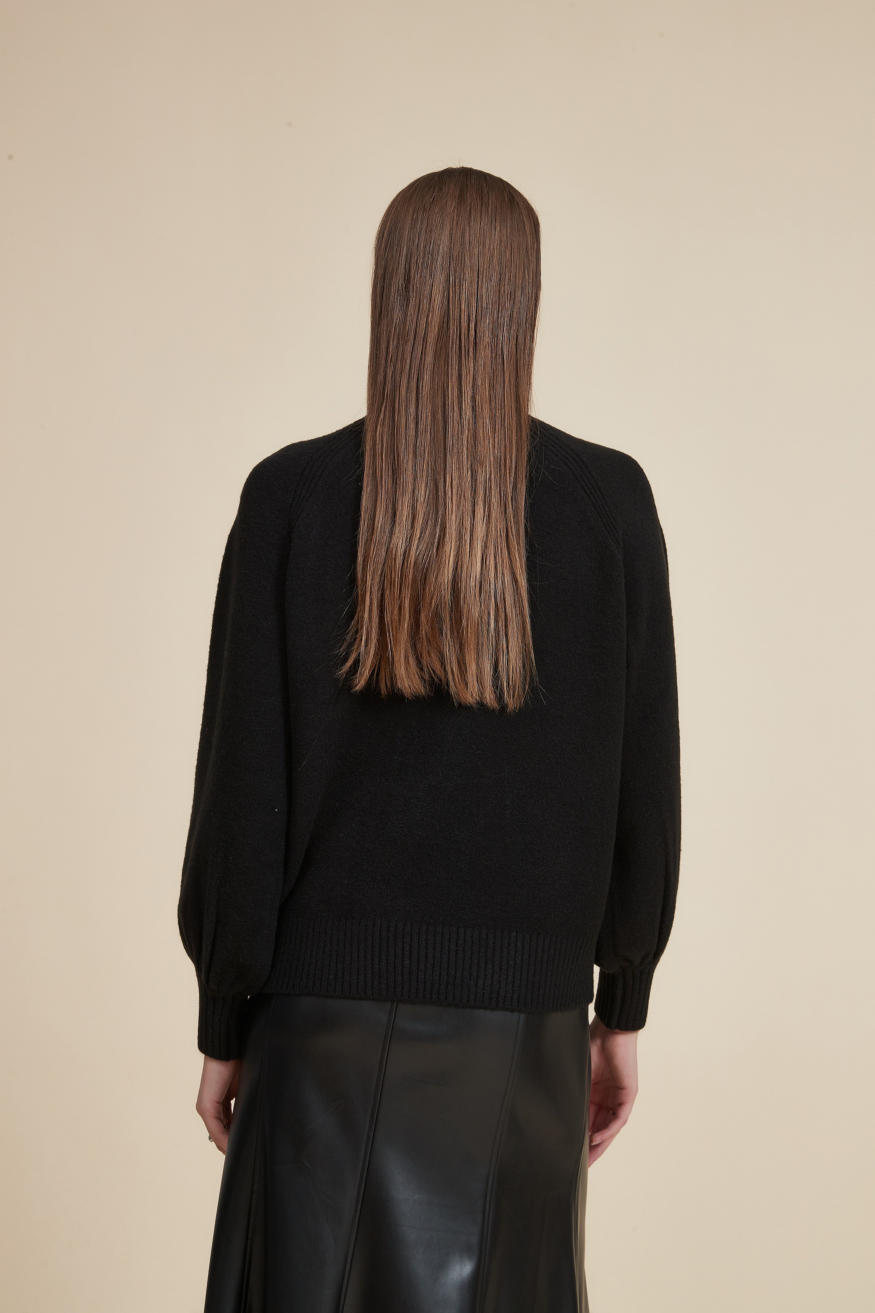 Oversized Sweater with Round Neck and Long Sleeves