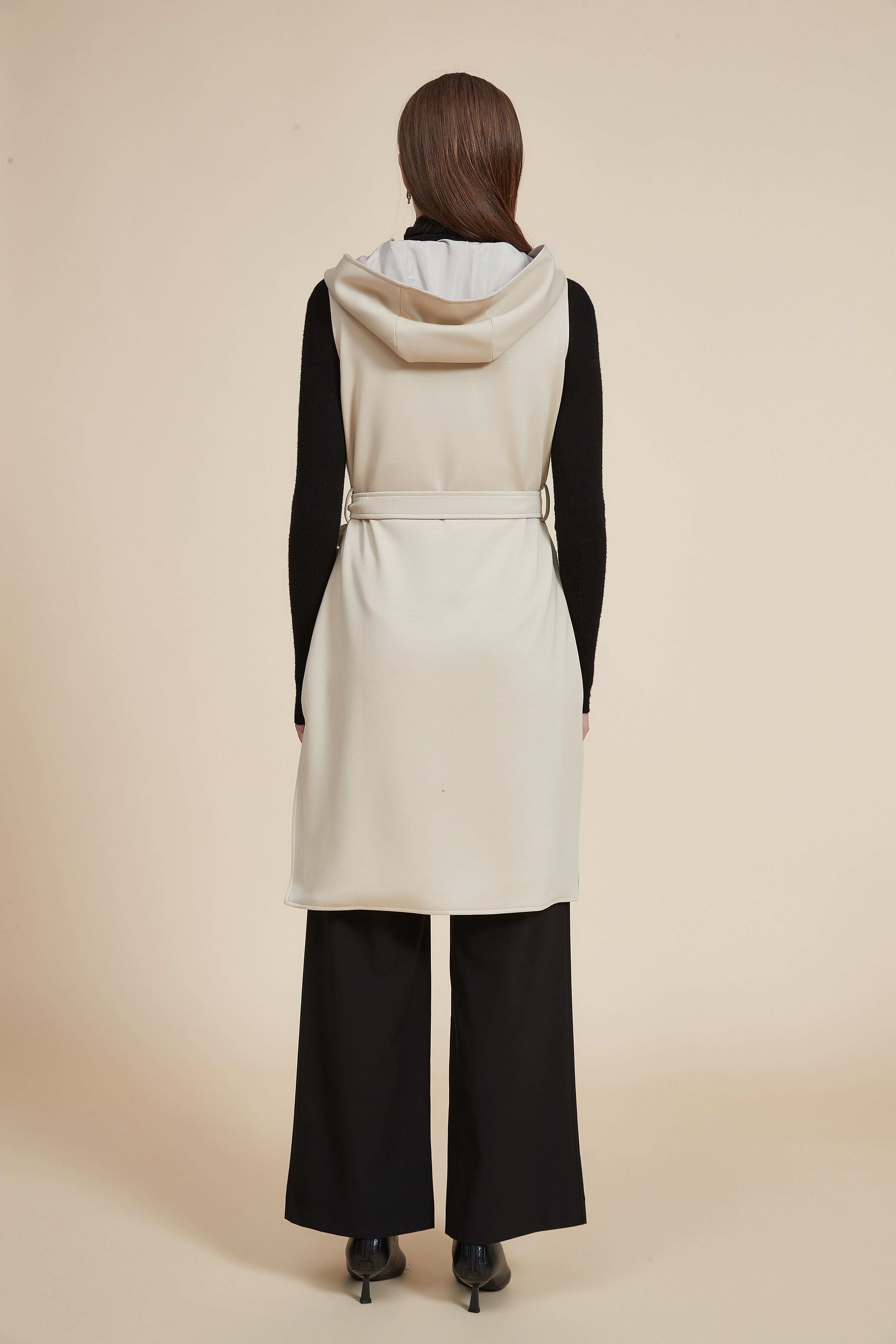 Plain Long Sleeveless Jacket