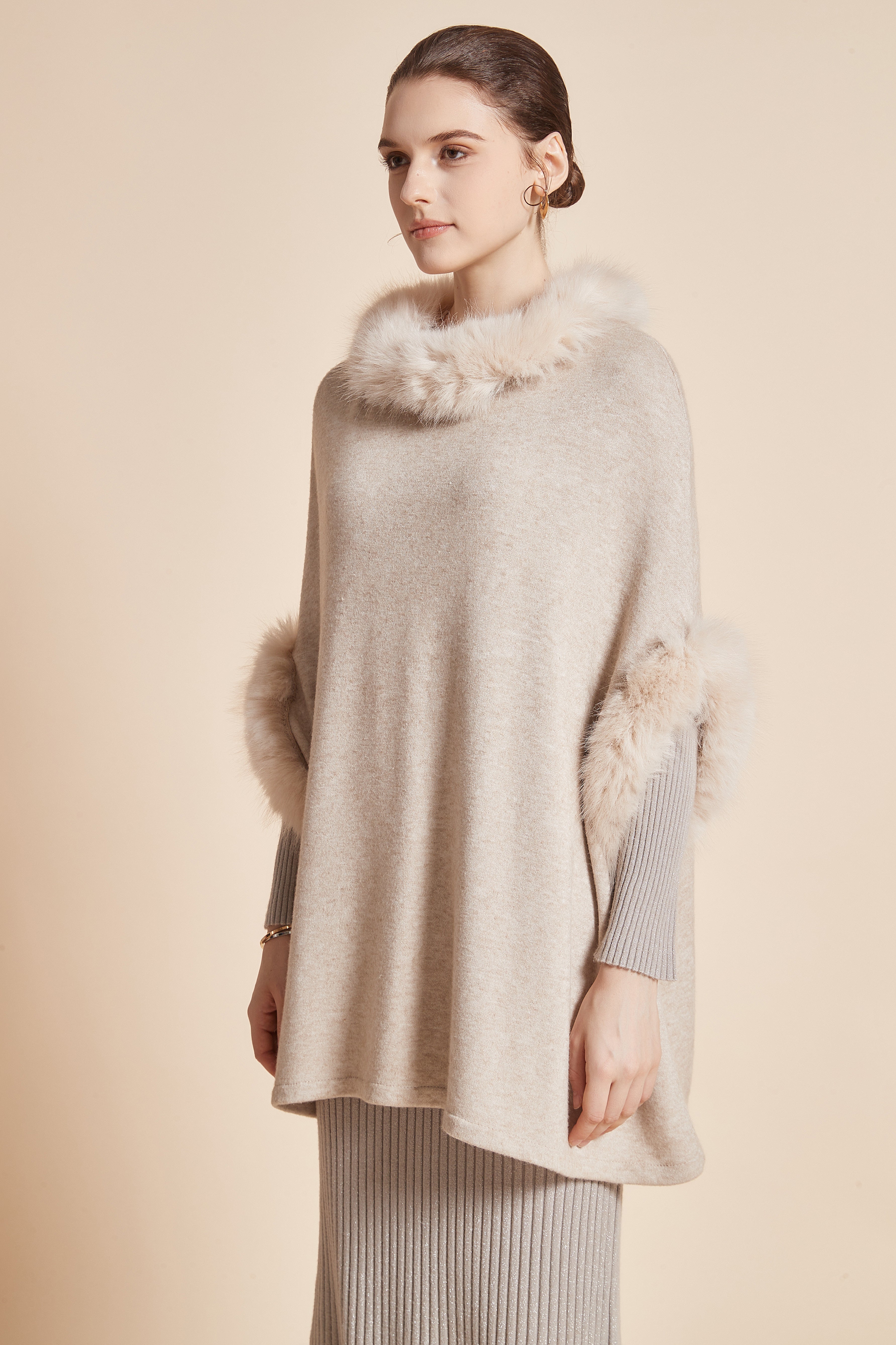 Yola Long Blouse with Half Sleeves and Fur on Collar and Sleeves