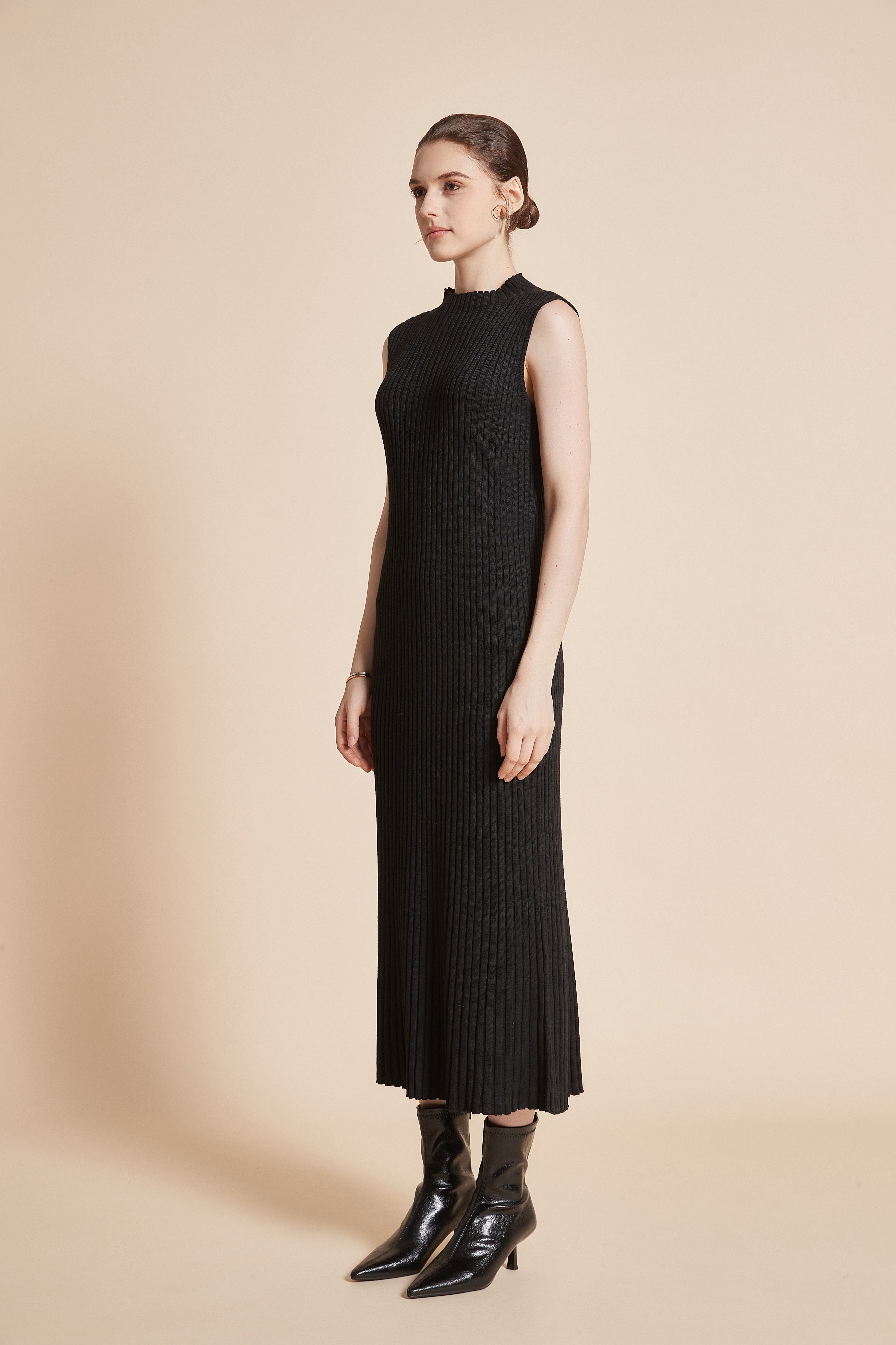 Yola Midi Sleeveless Striped Dress with Round Neck