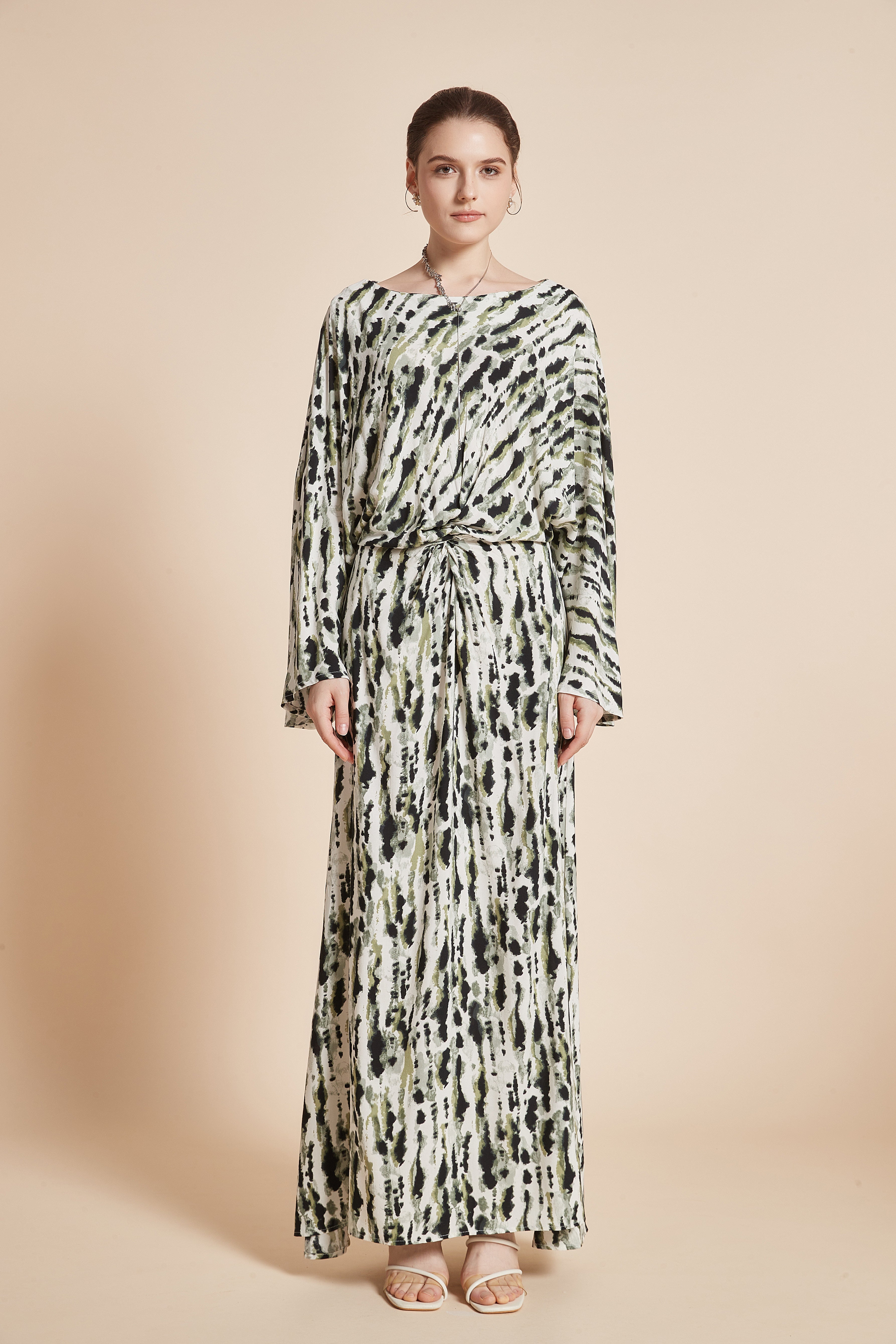 Yola Long Printed Dress with Colors and Long Sleeves